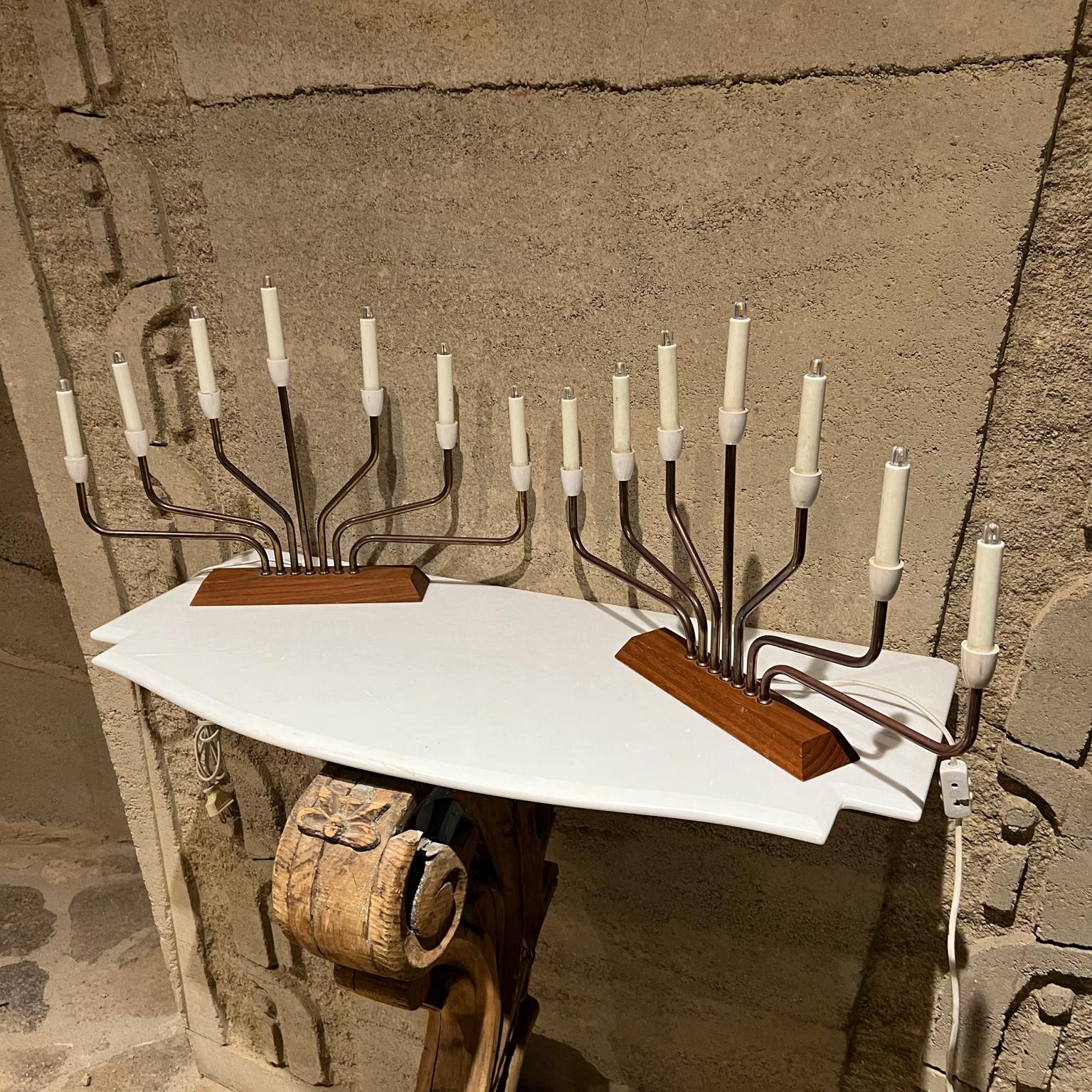 1960s European Modernism Menorah Sculptural Table Lamp Pair in Teak & Brass For Sale 5