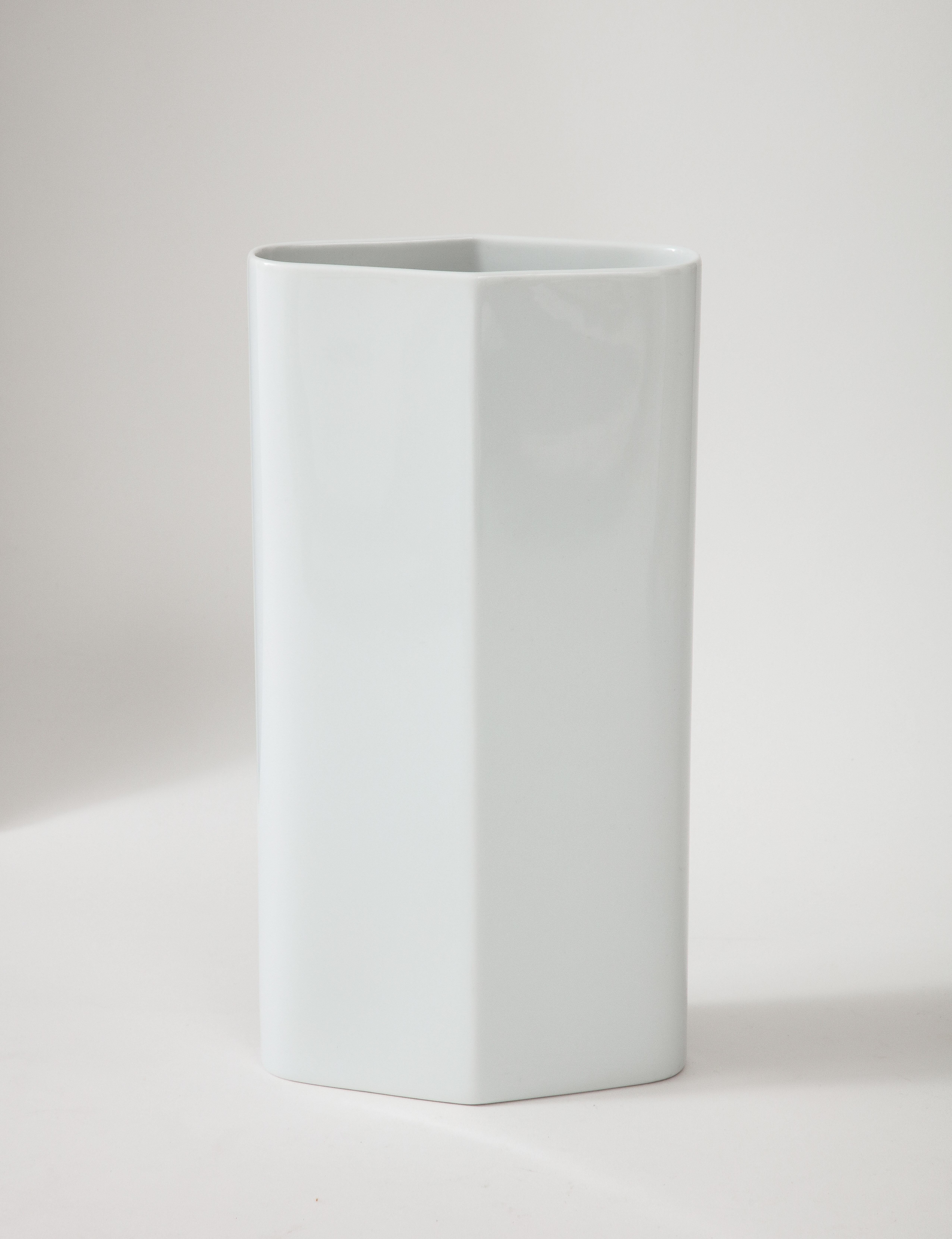 Modernistische Porzellanvasenkollektion der 1960er Jahre von Rosenthal im Angebot 1