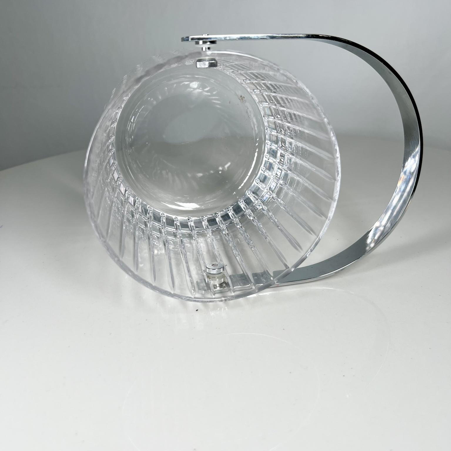 1960s Modernist Ribbed Crystal Glass Ice Bucket from Italy For Sale 8