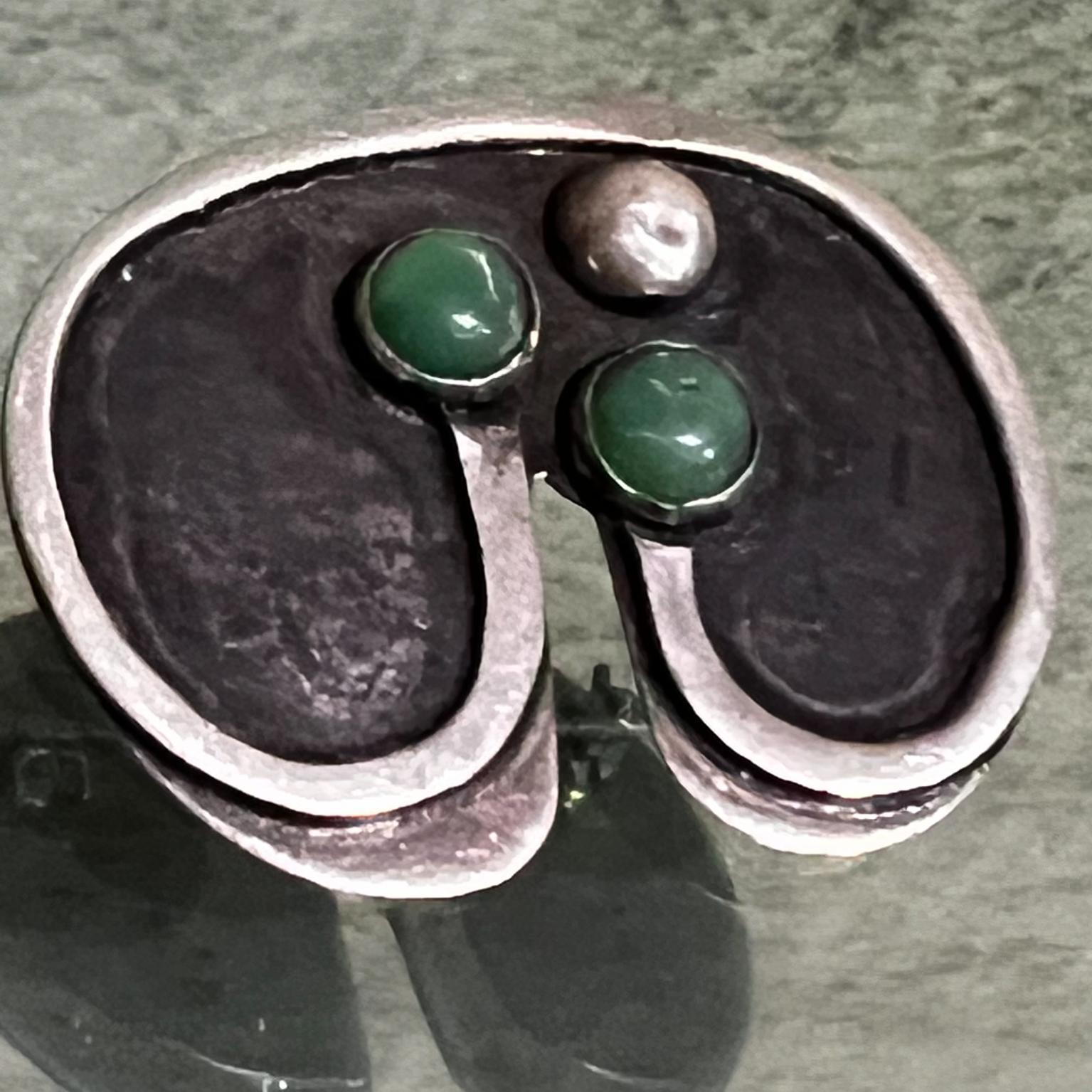 Mid-Century Modern 1960s Modernist Silver Green Stone Brooch Pin or Pendant Mayan Revival Mexico For Sale