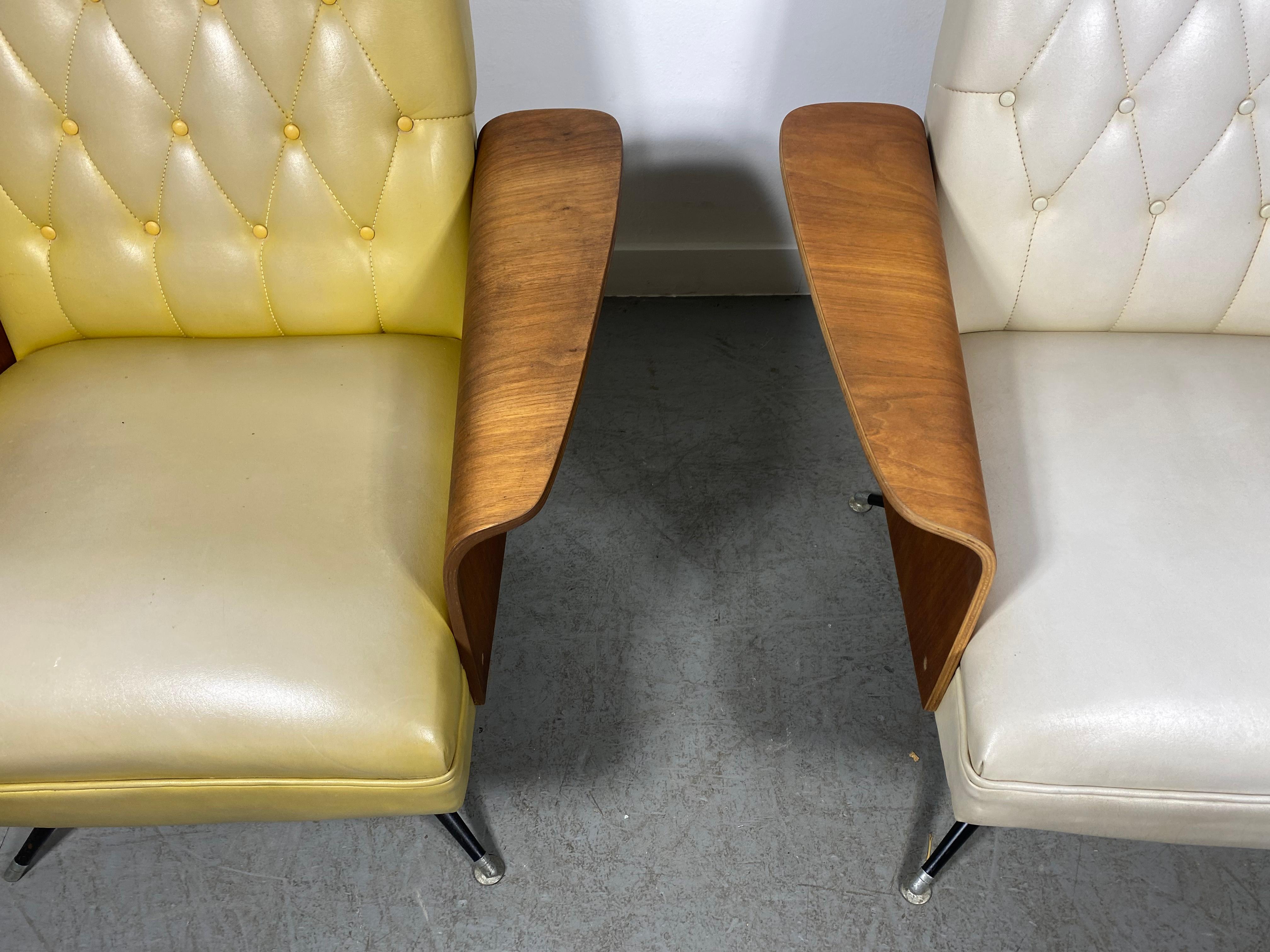 1960s Modernist Tilt / Swivel Lounge Chairs Designed by Murphy Miller, Plycraft In Good Condition For Sale In Buffalo, NY