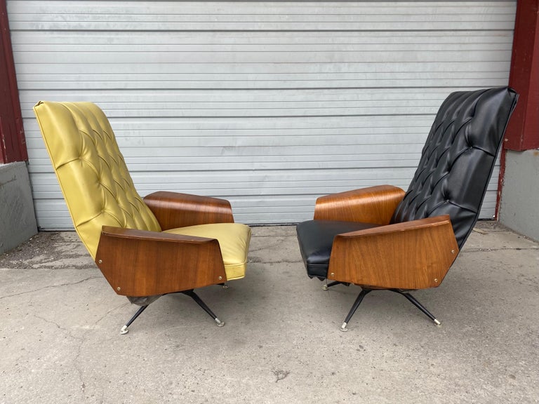 Metal 1960s Modernist Tilt / Swivel Lounge Chairs designed by Murphy Miller, Plycraft For Sale