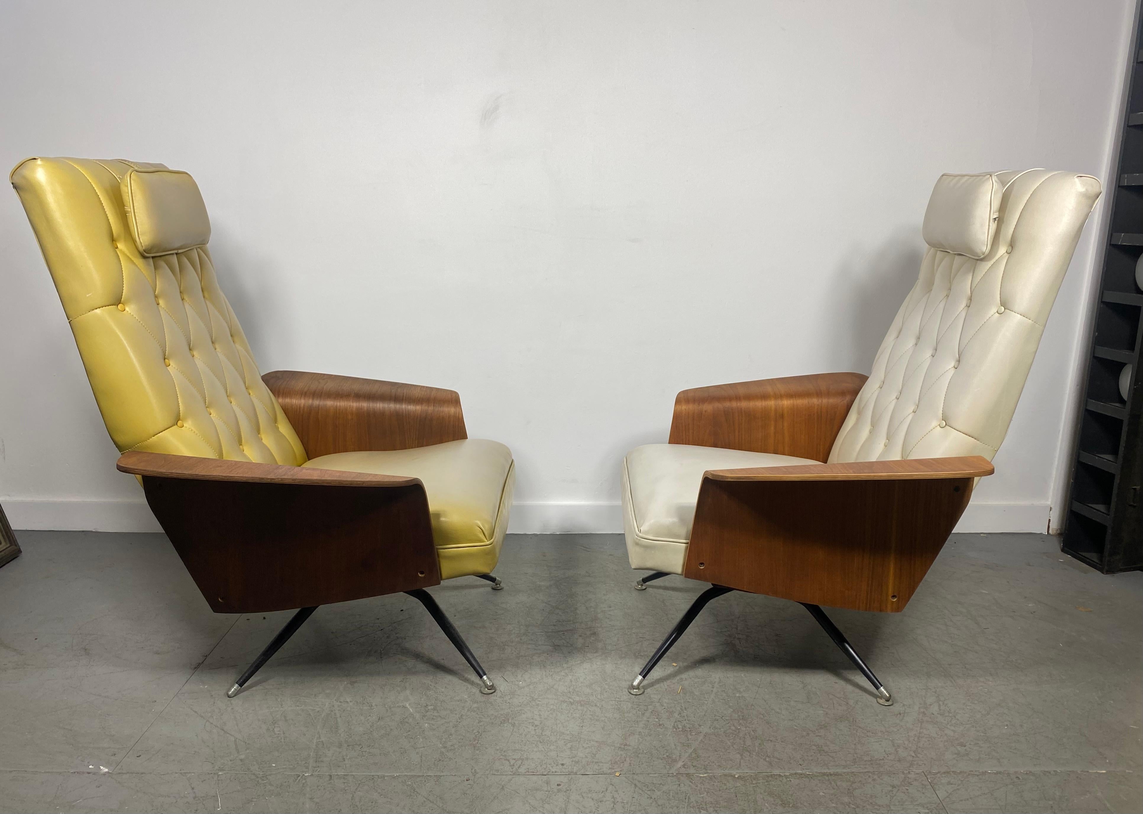 Mid-20th Century 1960s Modernist Tilt / Swivel Lounge Chairs Designed by Murphy Miller, Plycraft For Sale