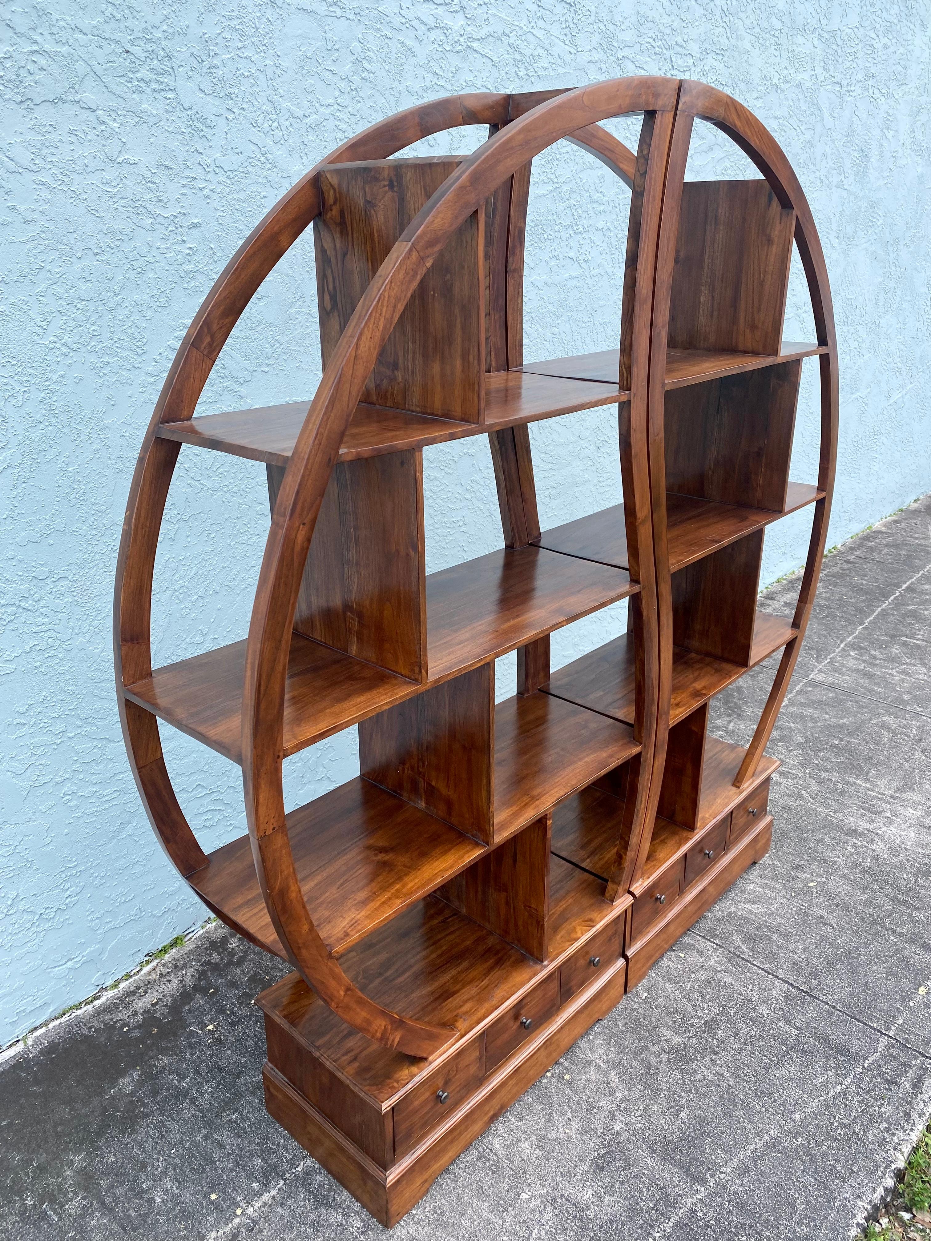 1960s McCobb Modular Walnut Sculptural Etagere Shelves Display Cabinet  In Good Condition For Sale In Fort Lauderdale, FL