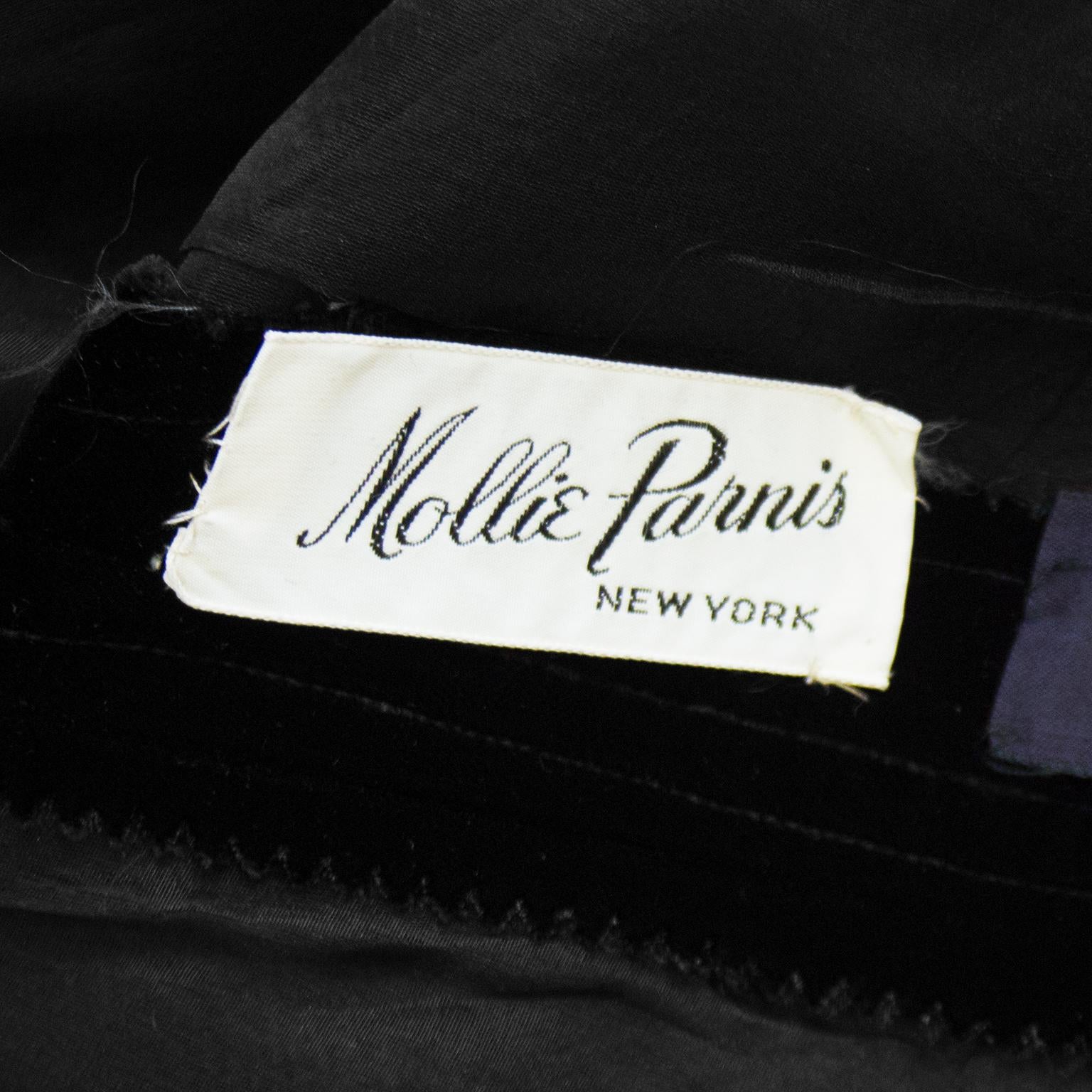 Vestido de terciopelo negro con lazo años 60 Mollie Parnis en venta 1