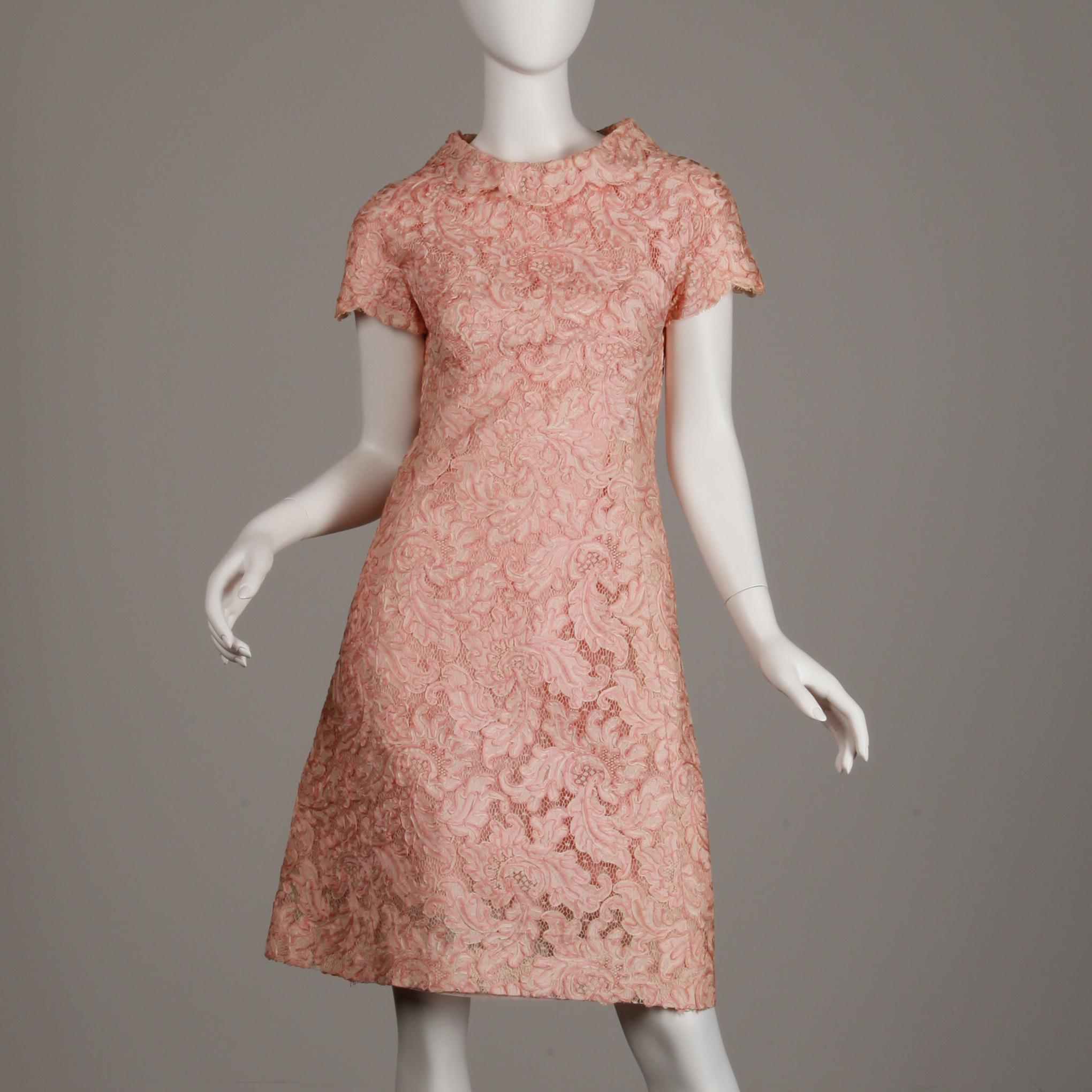 1960s Mollie Parnis Vintage Pink Soutache + Scalloped Lace Shift Dress Dress In Excellent Condition For Sale In Sparks, NV