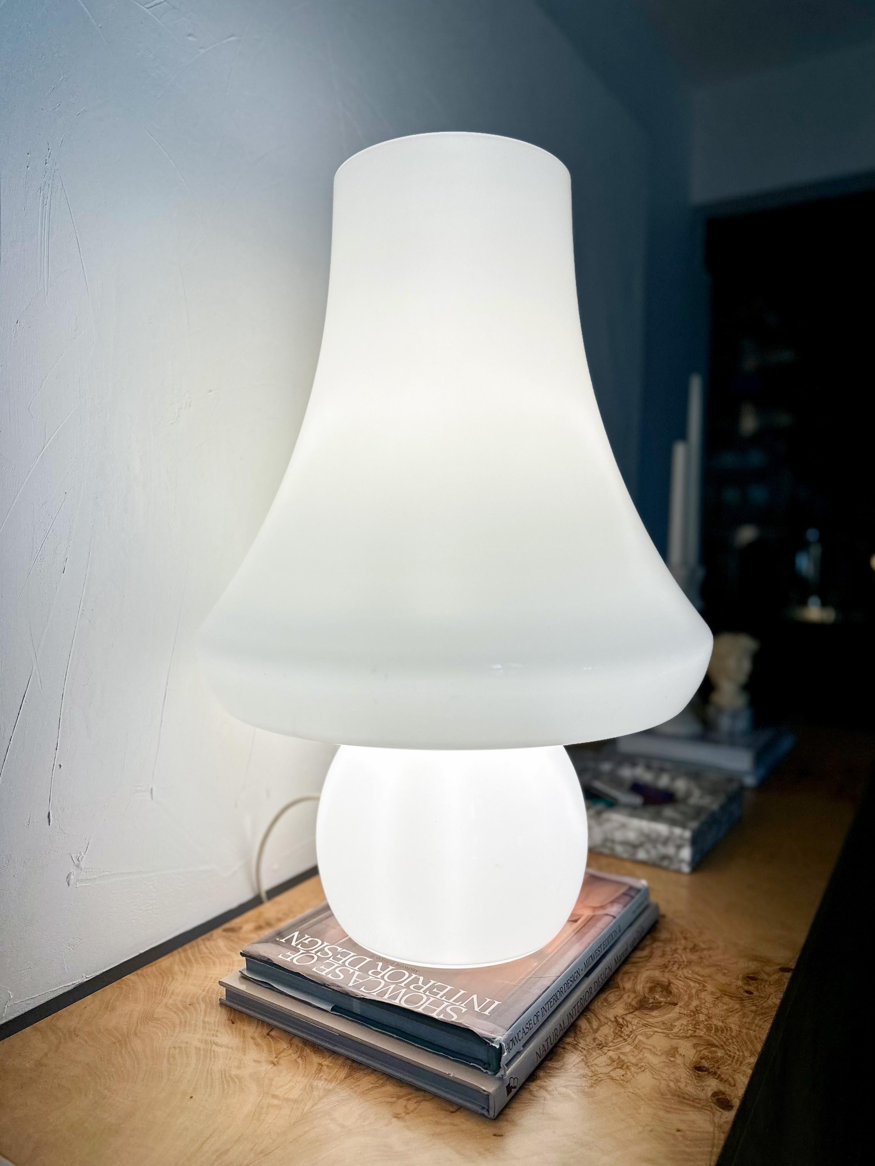 Mid-Century Modern 1960s Monumental Murano Glass Mushroom Lamp by Vetreria De Majo