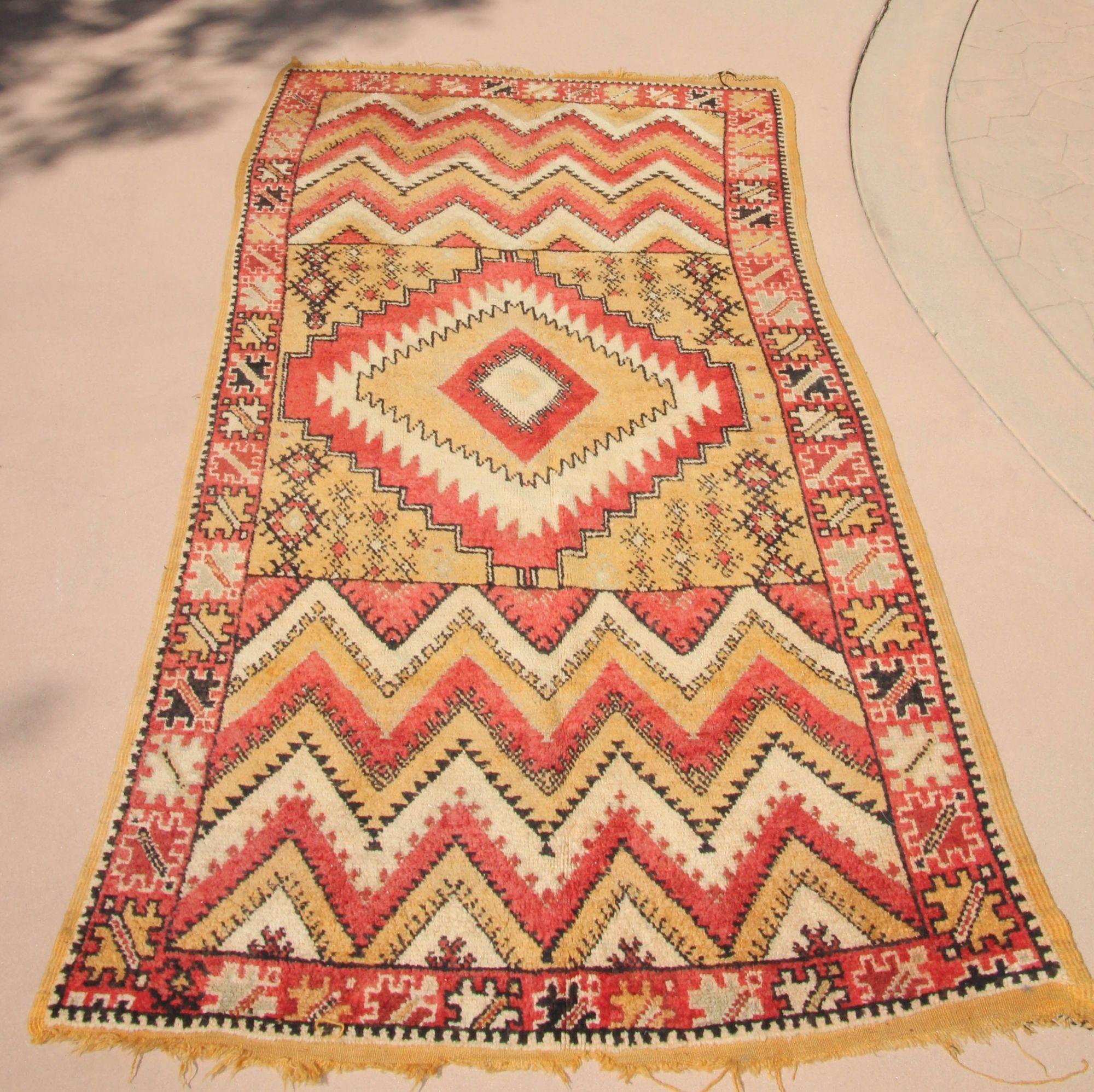 1960s Moroccan authentic Berber Rug Orange Yellow and Ivory 10 ft x 5ft. For Sale 4