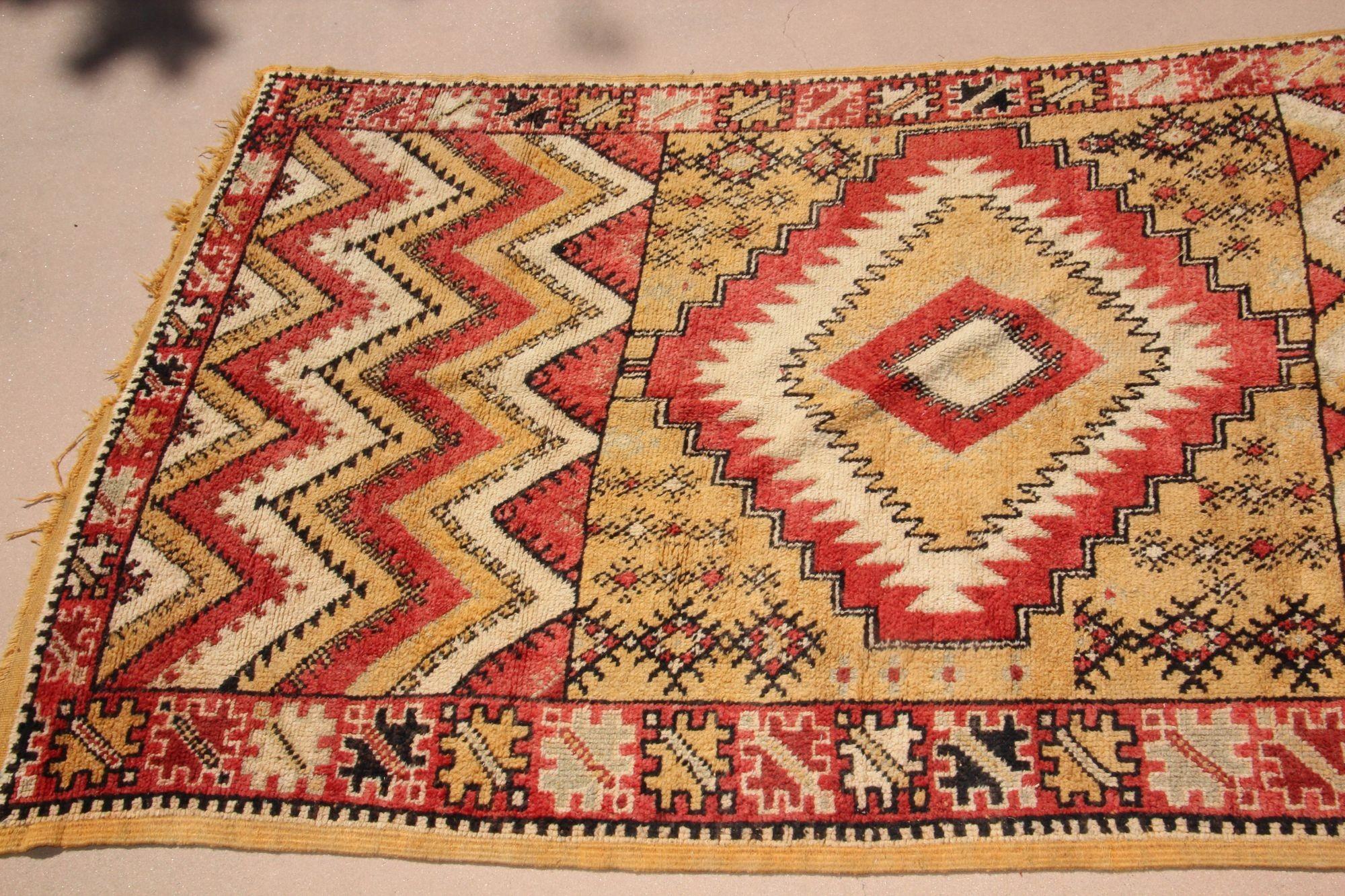 1960s Moroccan authentic Berber Rug Orange Yellow and Ivory 10 ft x 5ft. In Good Condition For Sale In North Hollywood, CA