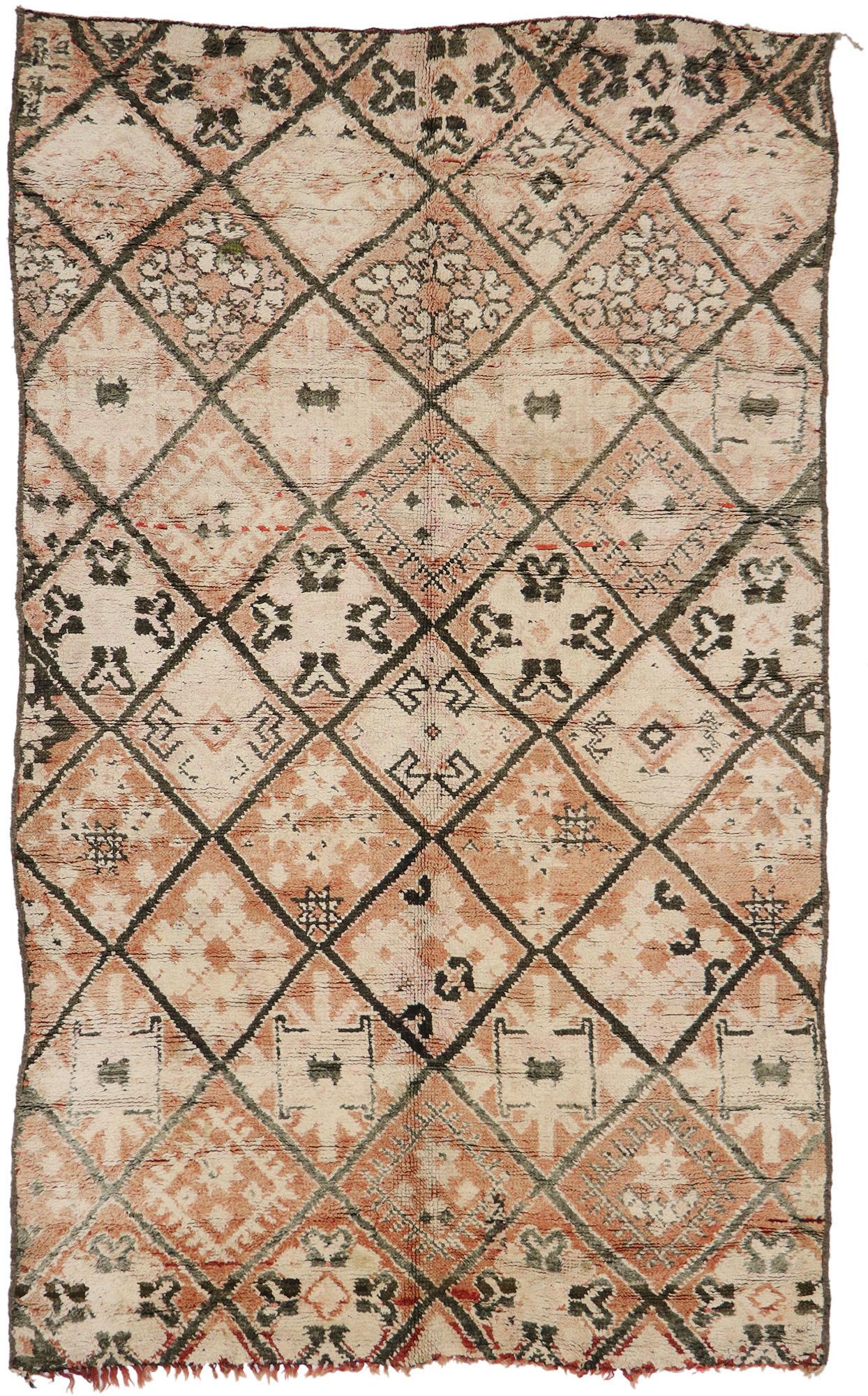 Marokkanischer Beni Ourain-Teppich aus den 1960er Jahren mit modernem Stil, Berber Tribes of Morocco im Angebot 1