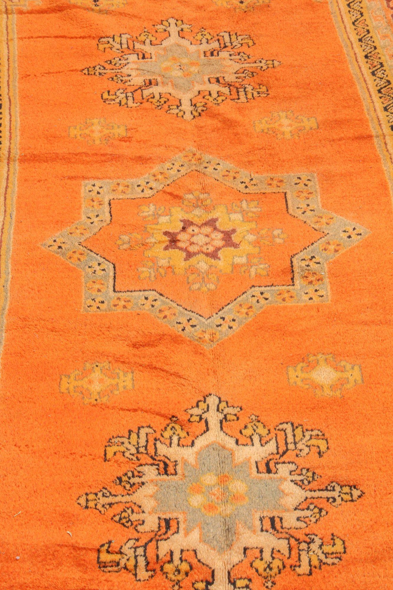 1960er Marokkanischer Berberteppich Gebranntes Orange 16ft lang im Angebot 7
