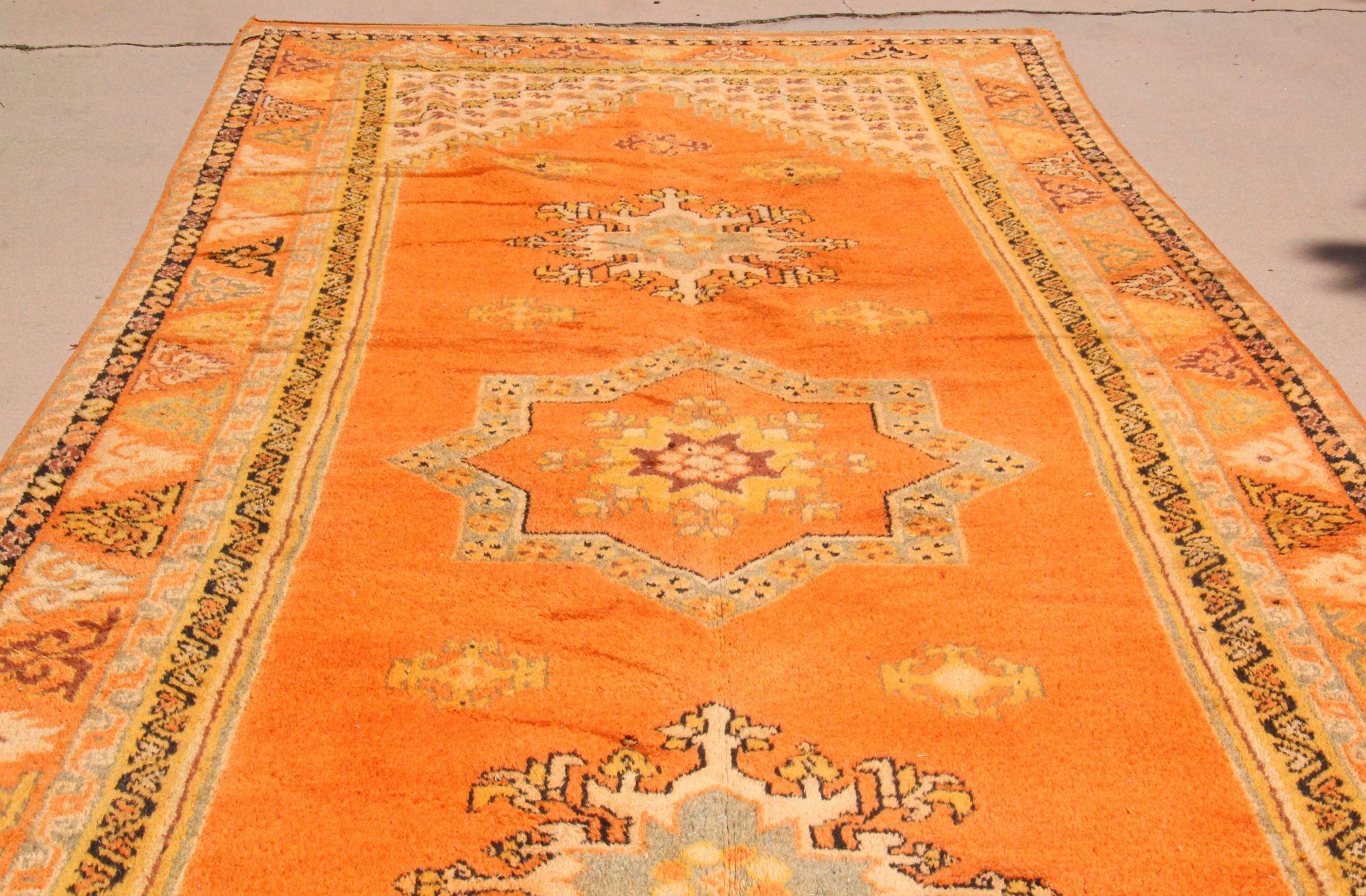 1960s Moroccan Berber Rug Burnt Orange 16ft Long In Good Condition For Sale In North Hollywood, CA