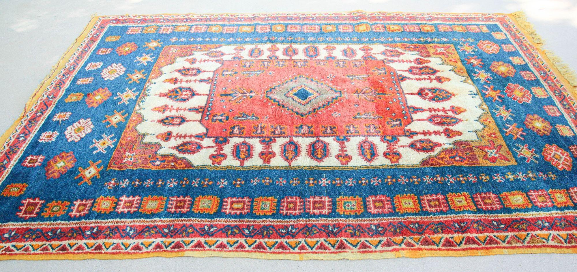 1960s Moroccan Berber Rug in Royal Blue, Pink and Orange Colors For Sale 3