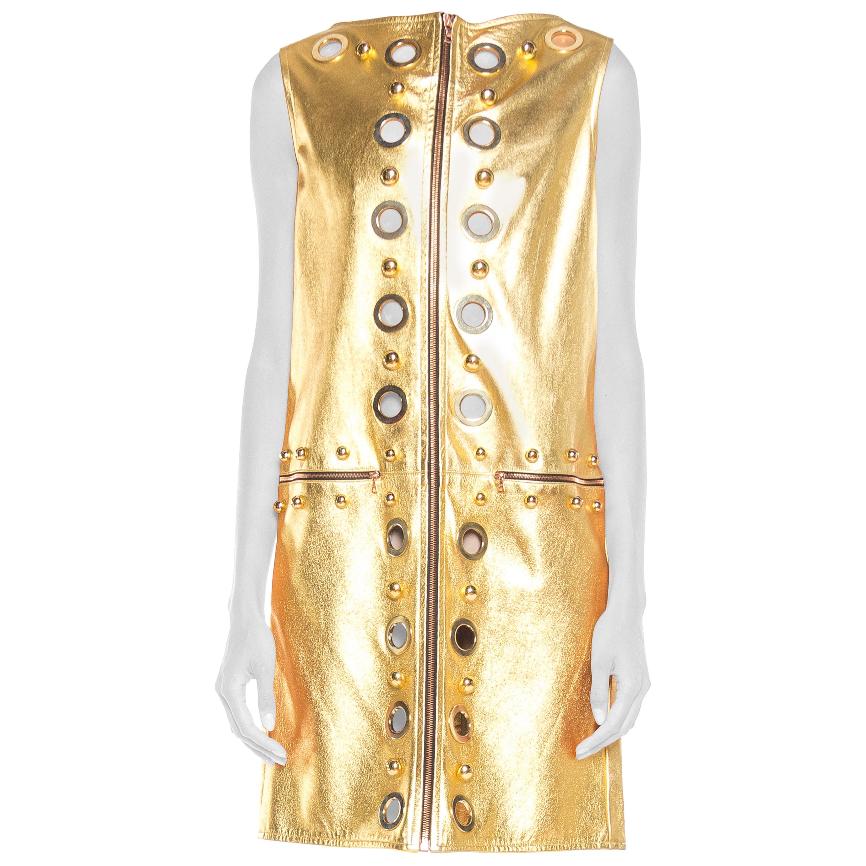 MORPHEW COLLECTION Goldfarbenes Leder-Kleid mit Nieten und Reißverschluss aus den 1960er Jahren