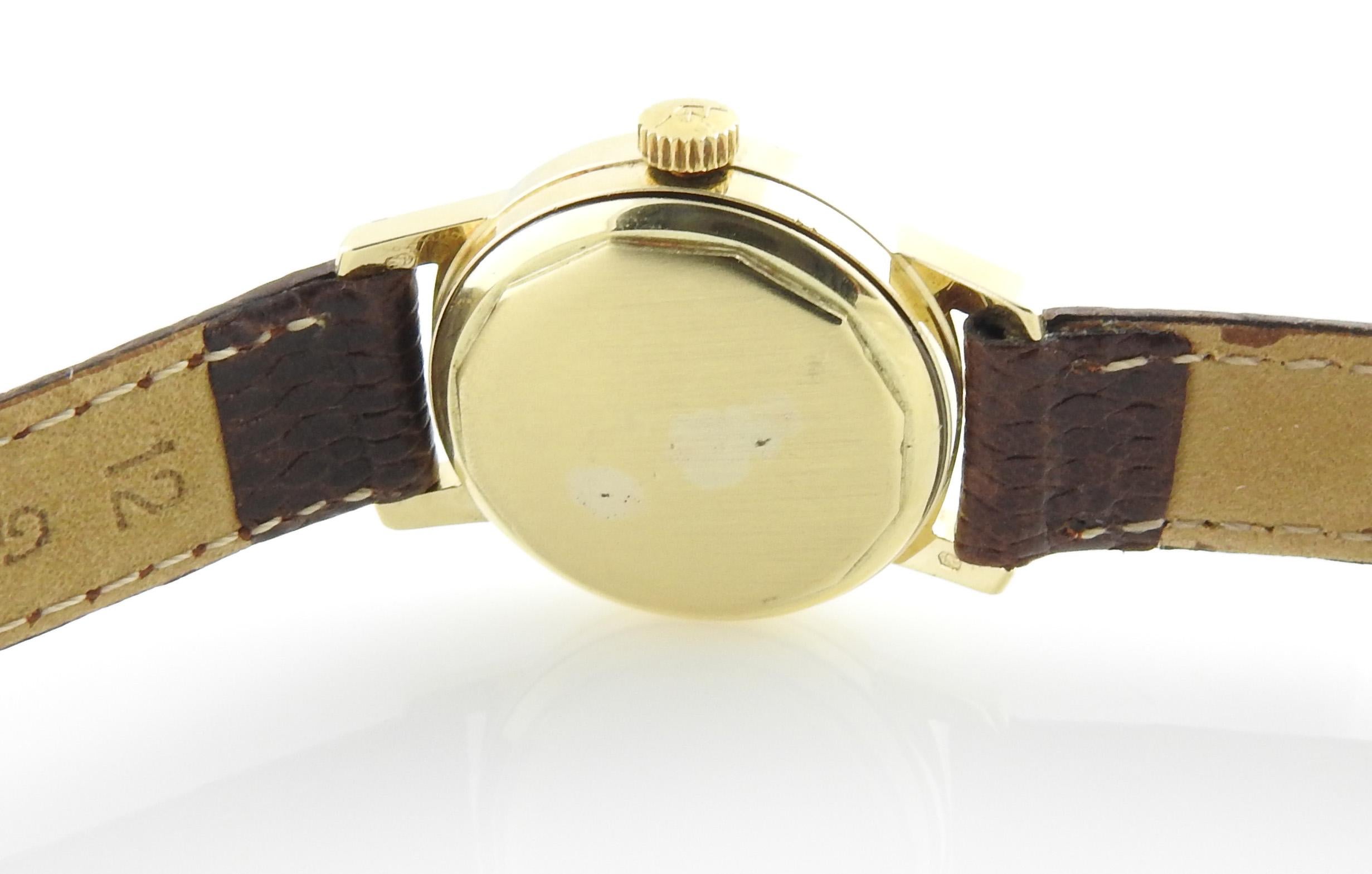 Movado aus den 1960er Jahren für Tiffany & Co. Taschenuhr, 14 Karat Gold, Damen-Handaufzug im Angebot 1
