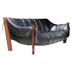 Canapé MP-211 des années 1960 de Percival Lafer en cuir noir et bois de rose