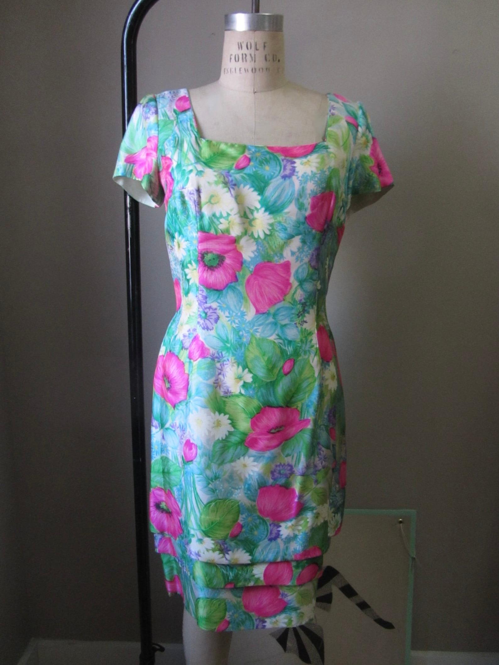 Mr. Blackwell Vestido de seda con estampado floral, circa años 60 Gris en venta