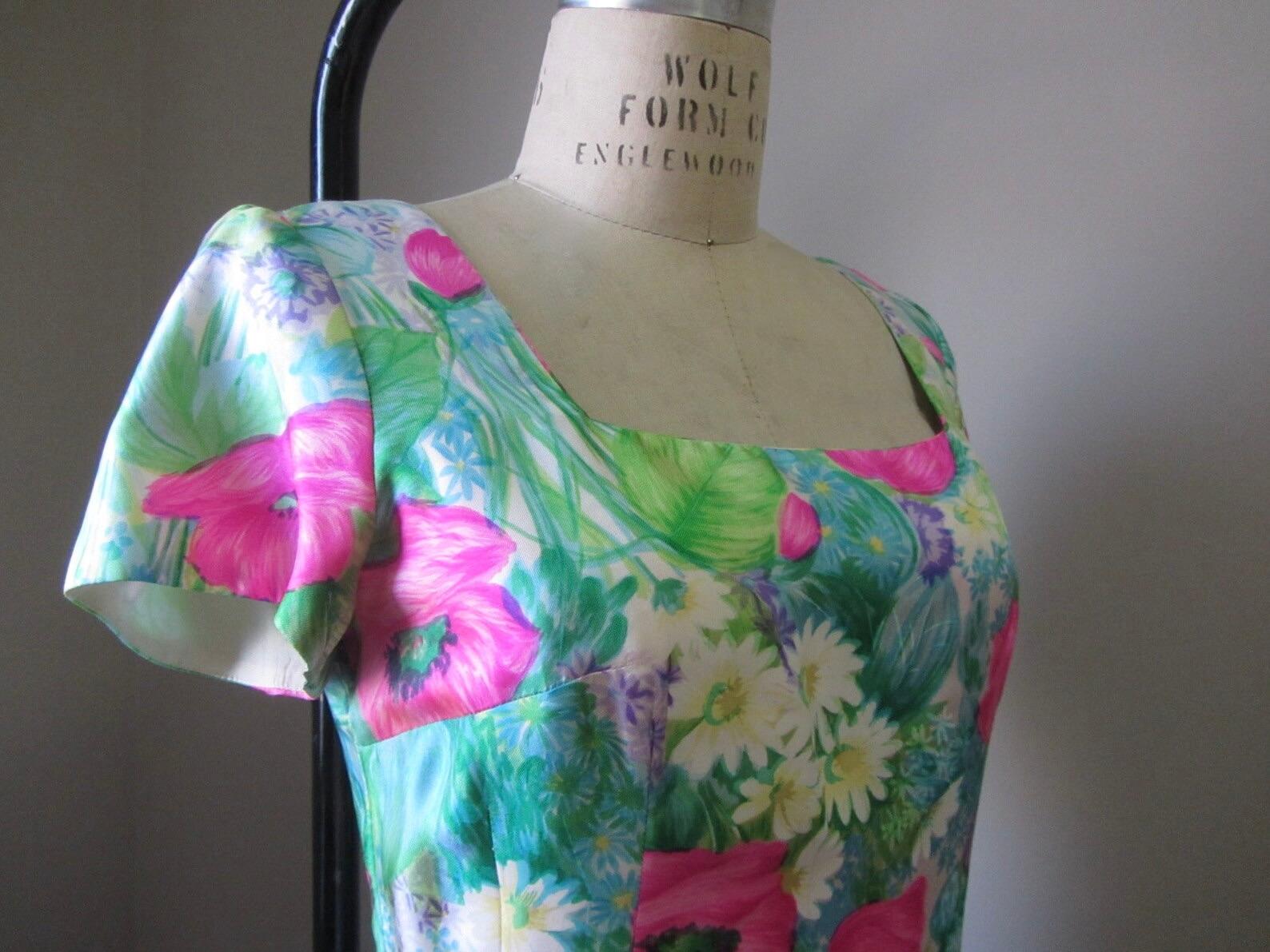 Mr. Blackwell Vestido de seda con estampado floral, circa años 60 en venta 2