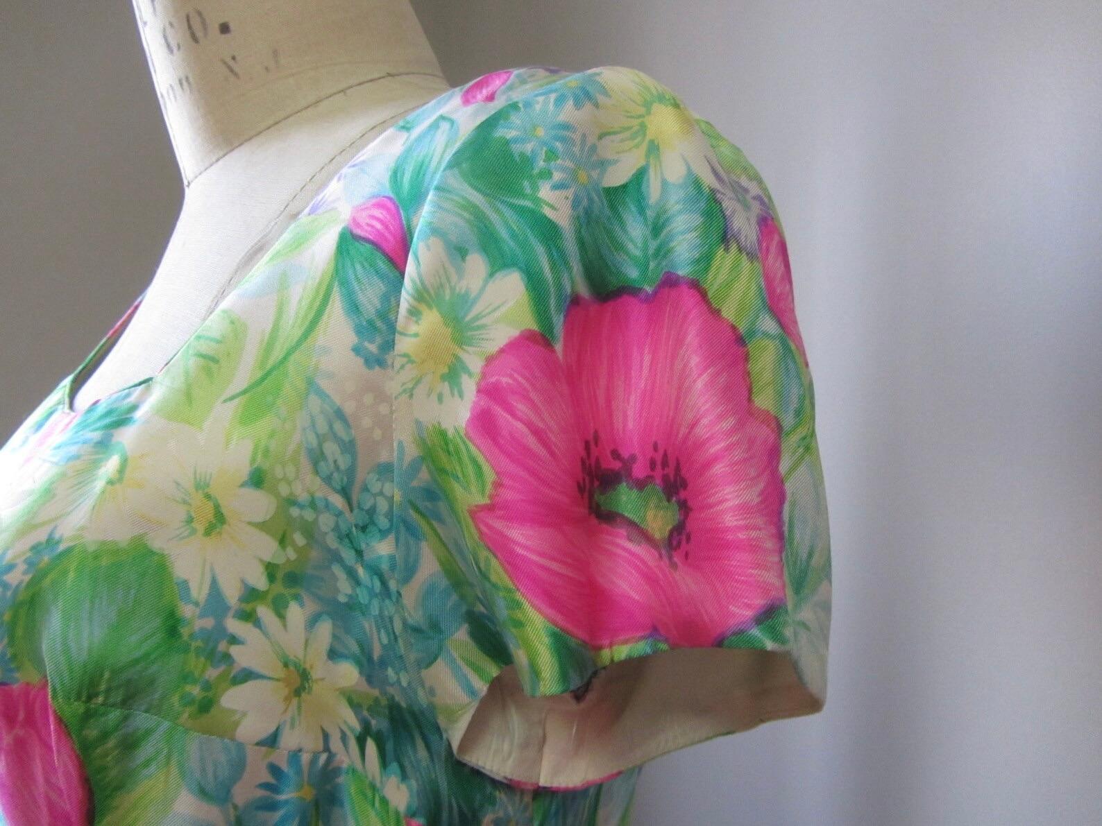 Mr. Blackwell Vestido de seda con estampado floral, circa años 60 en venta 4