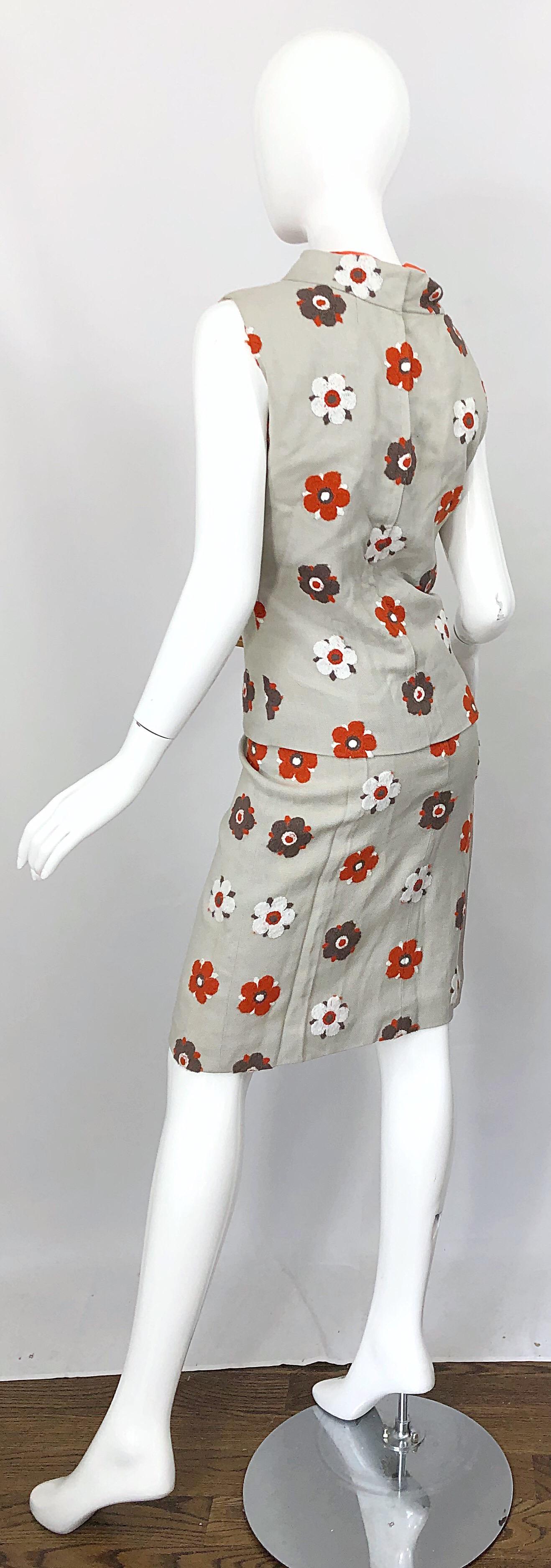 1960s Mr Blackwell Khaki + Orange Linen Embroidered Vintage 60s Shift Dress For Sale 5
