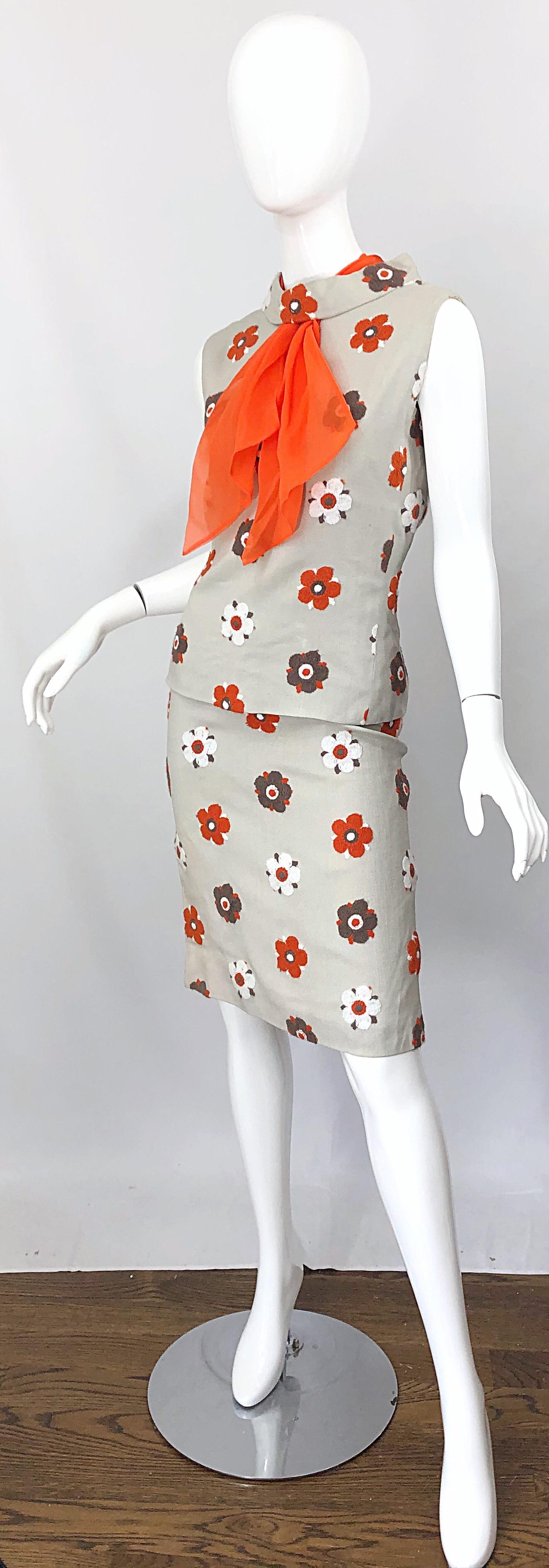 Beige 1960s Mr Blackwell Khaki + Orange Linen Embroidered Vintage 60s Shift Dress For Sale