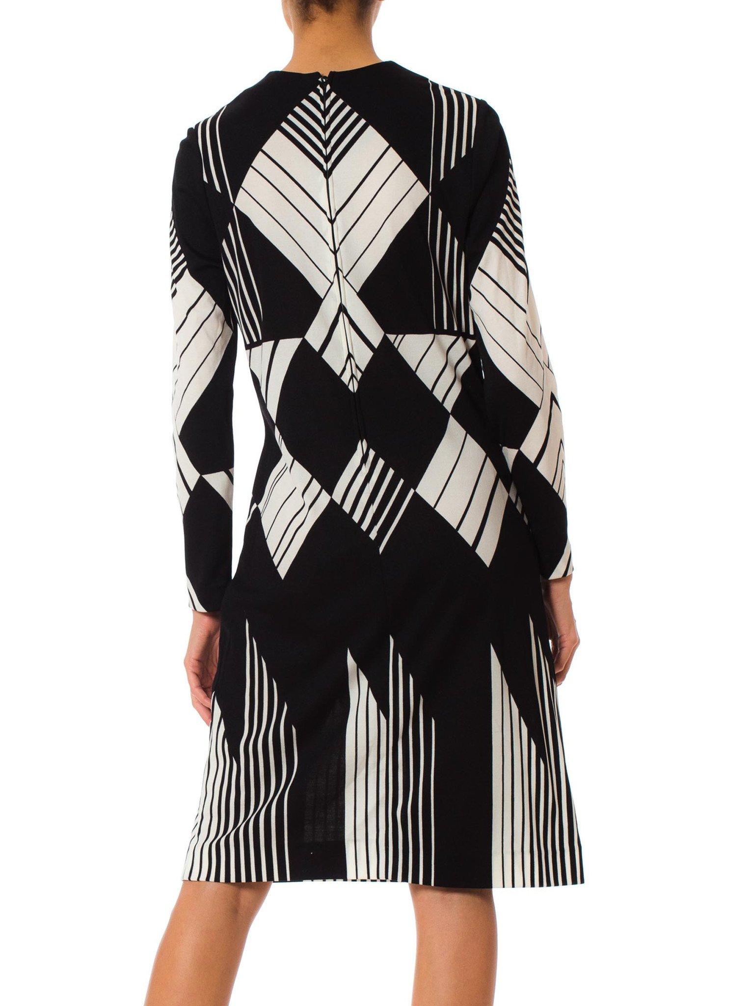 Women's 1960S MR DINO Style Black & White Polyester Jersey Op-Art Mod Geometric Long Sl For Sale