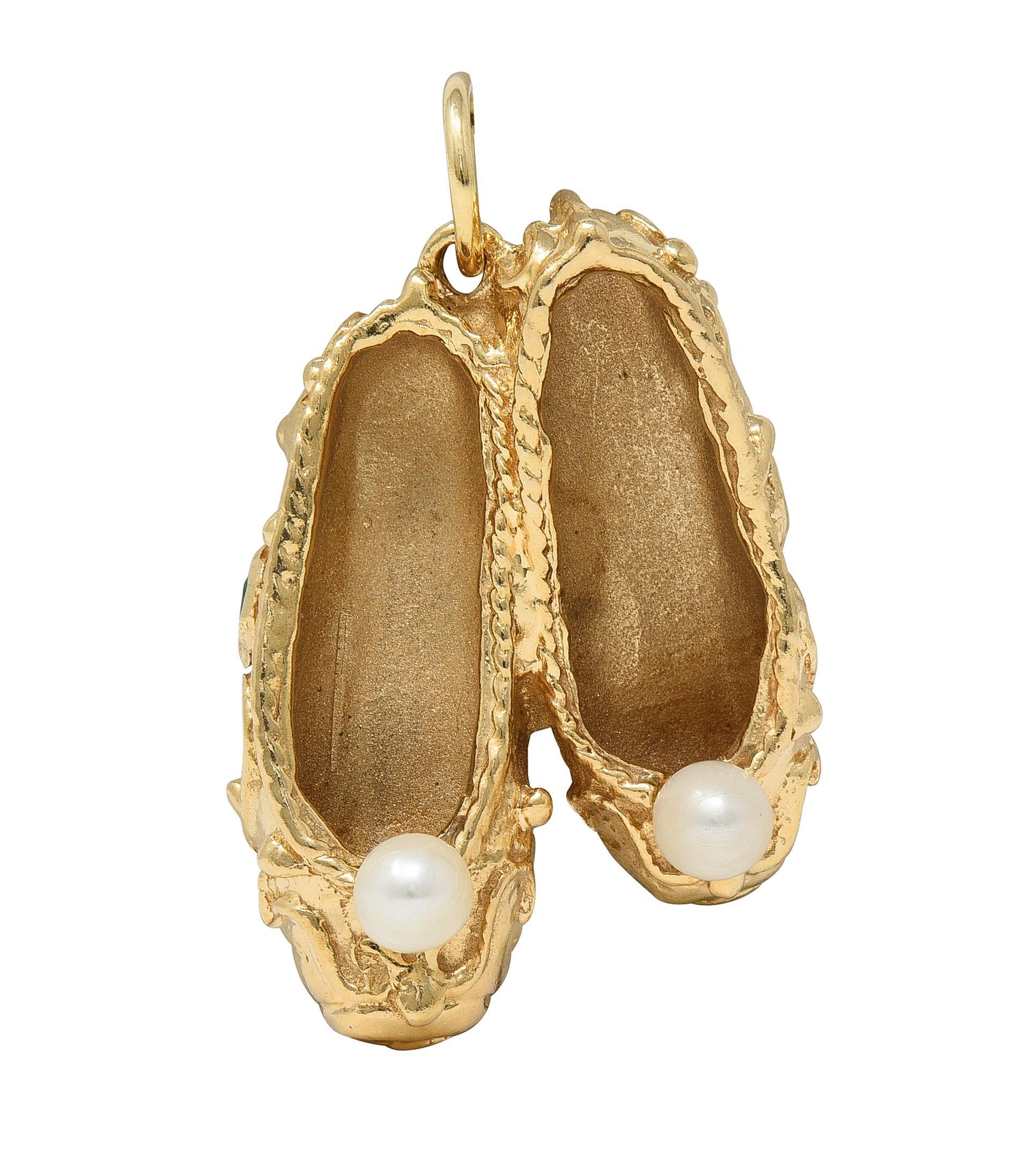 1960's Multi-Gem 14 Karat Yellow Gold Vintage Slipper Pendant Charm For Sale 3