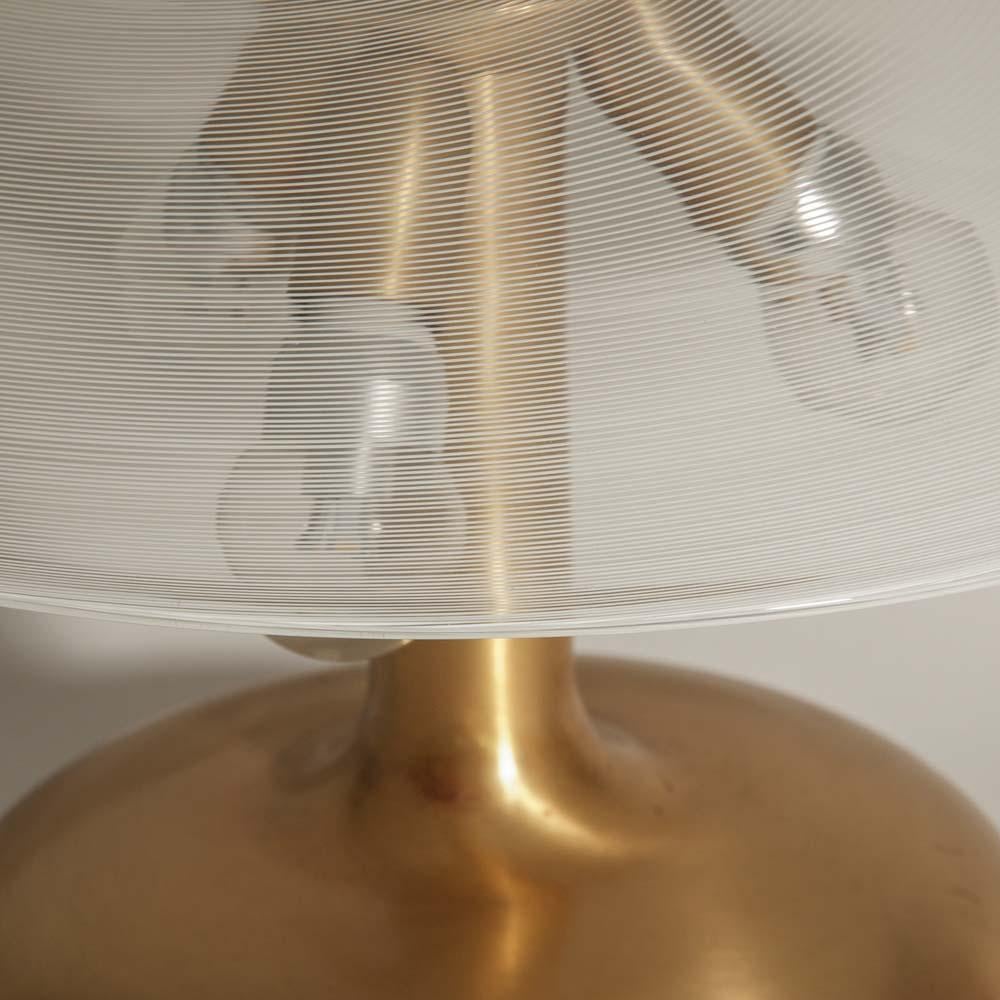 1960s Murano Filigrana glass shade with brass base Italian design table lamp In Good Condition For Sale In London, GB