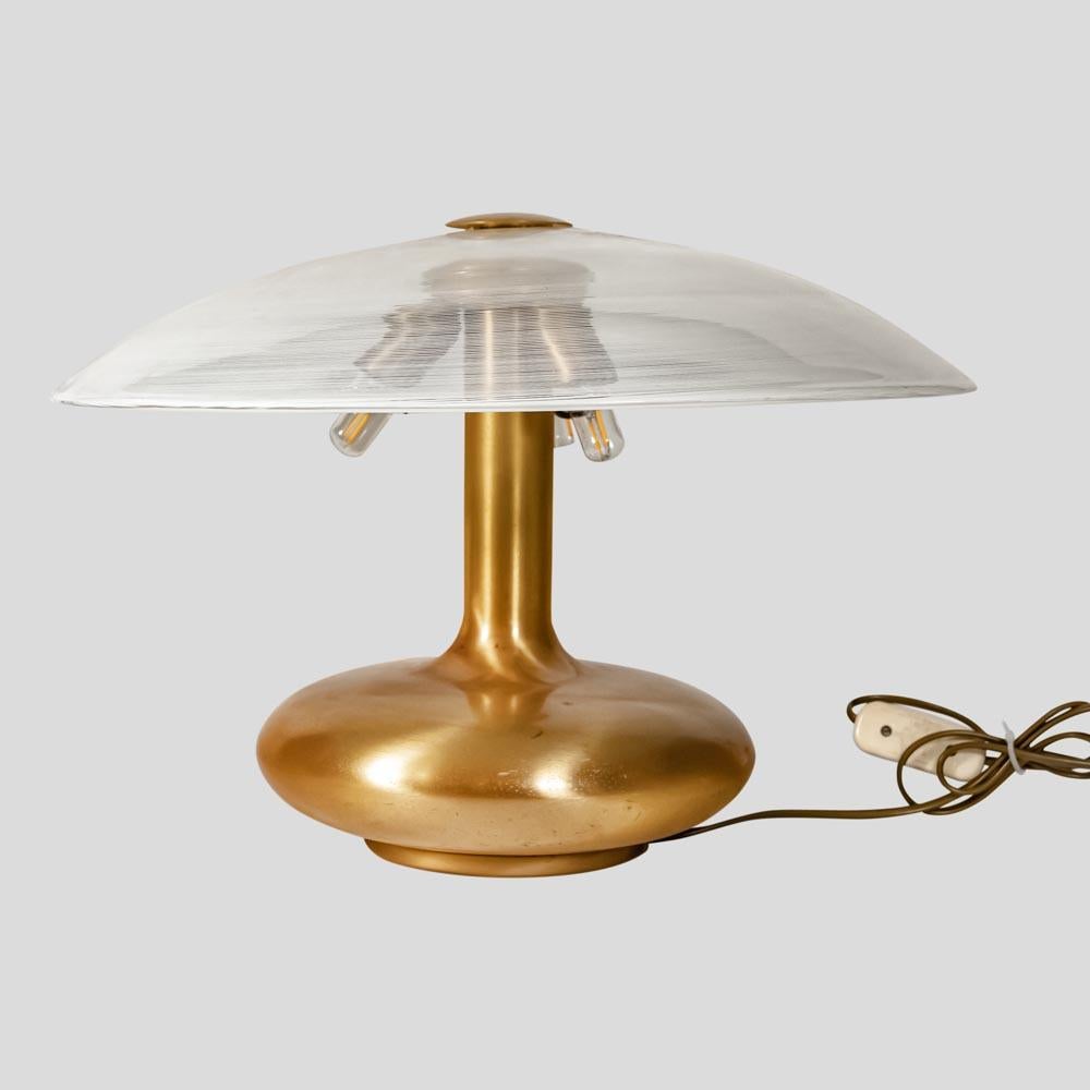 Mid-20th Century 1960s Murano Filigrana glass shade with brass base Italian design table lamp For Sale