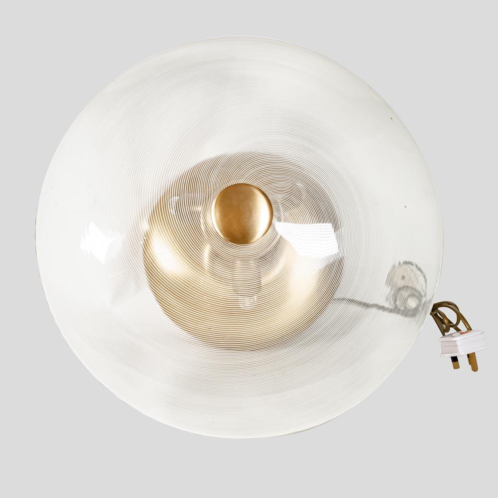 1960s Murano Filigrana glass shade with brass base Italian design table lamp For Sale 1