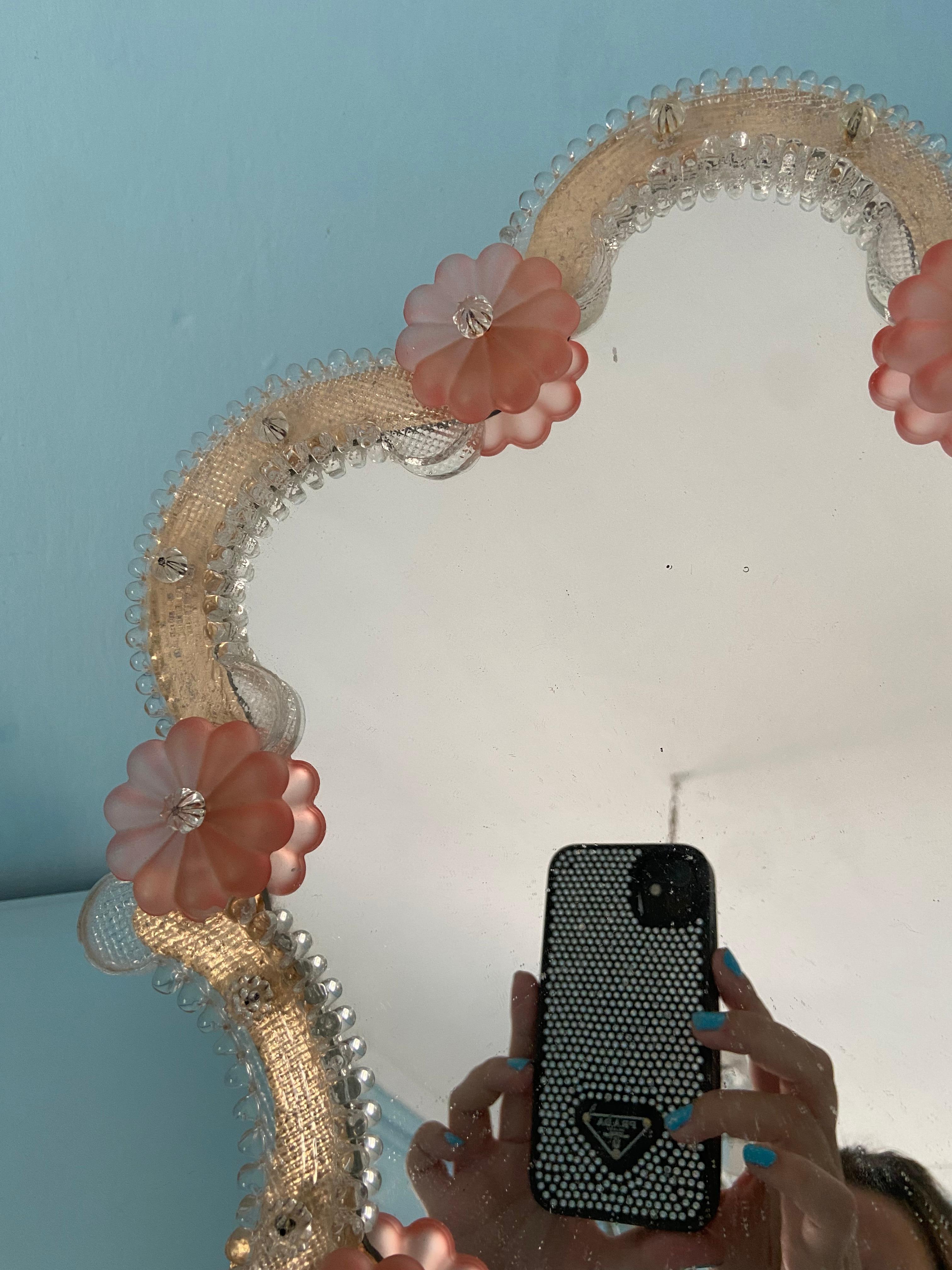 Miroir en verre de Murano des années 1960 en vente 4