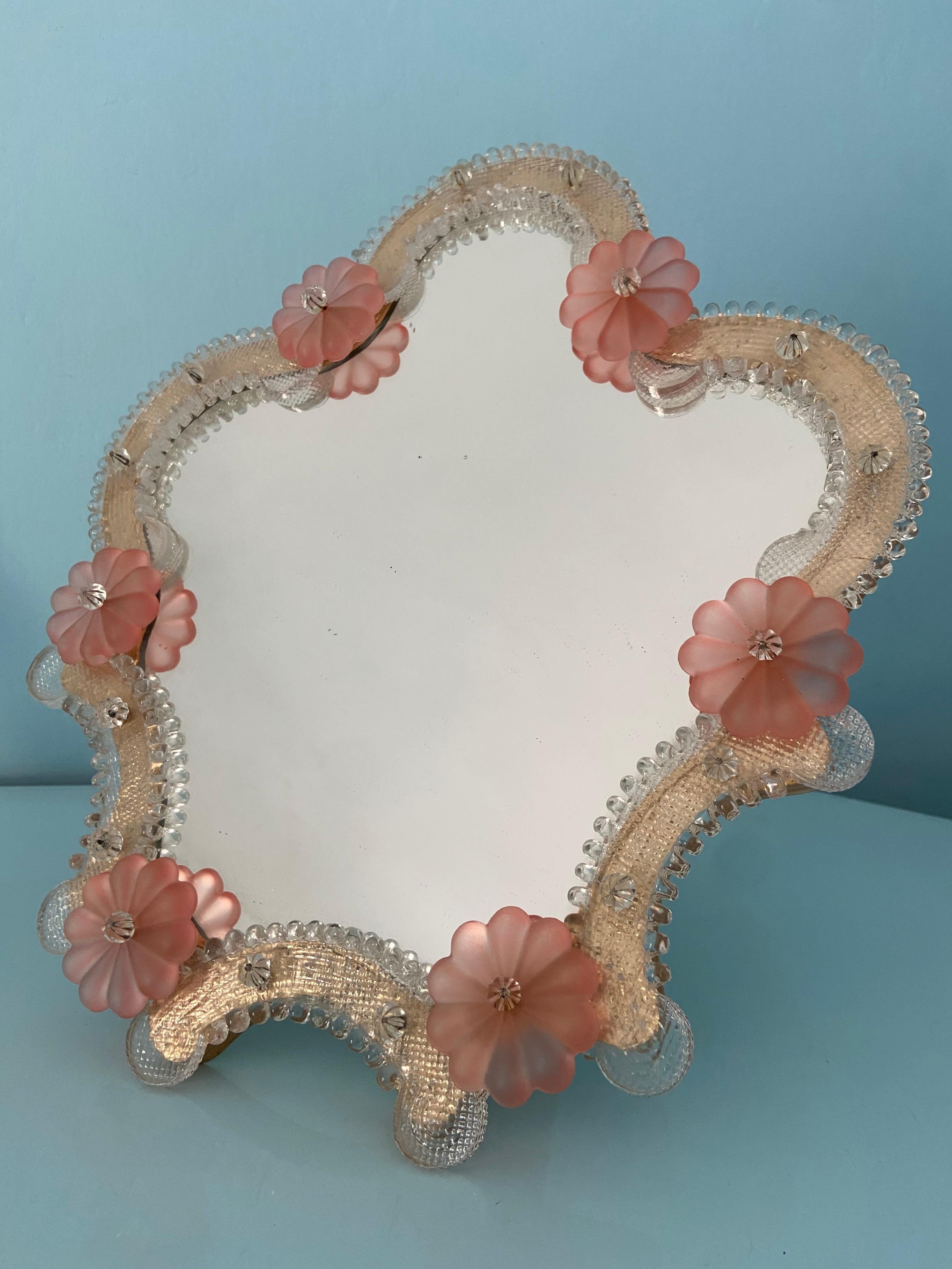 Miroir en verre de Murano des années 1960 en vente 3