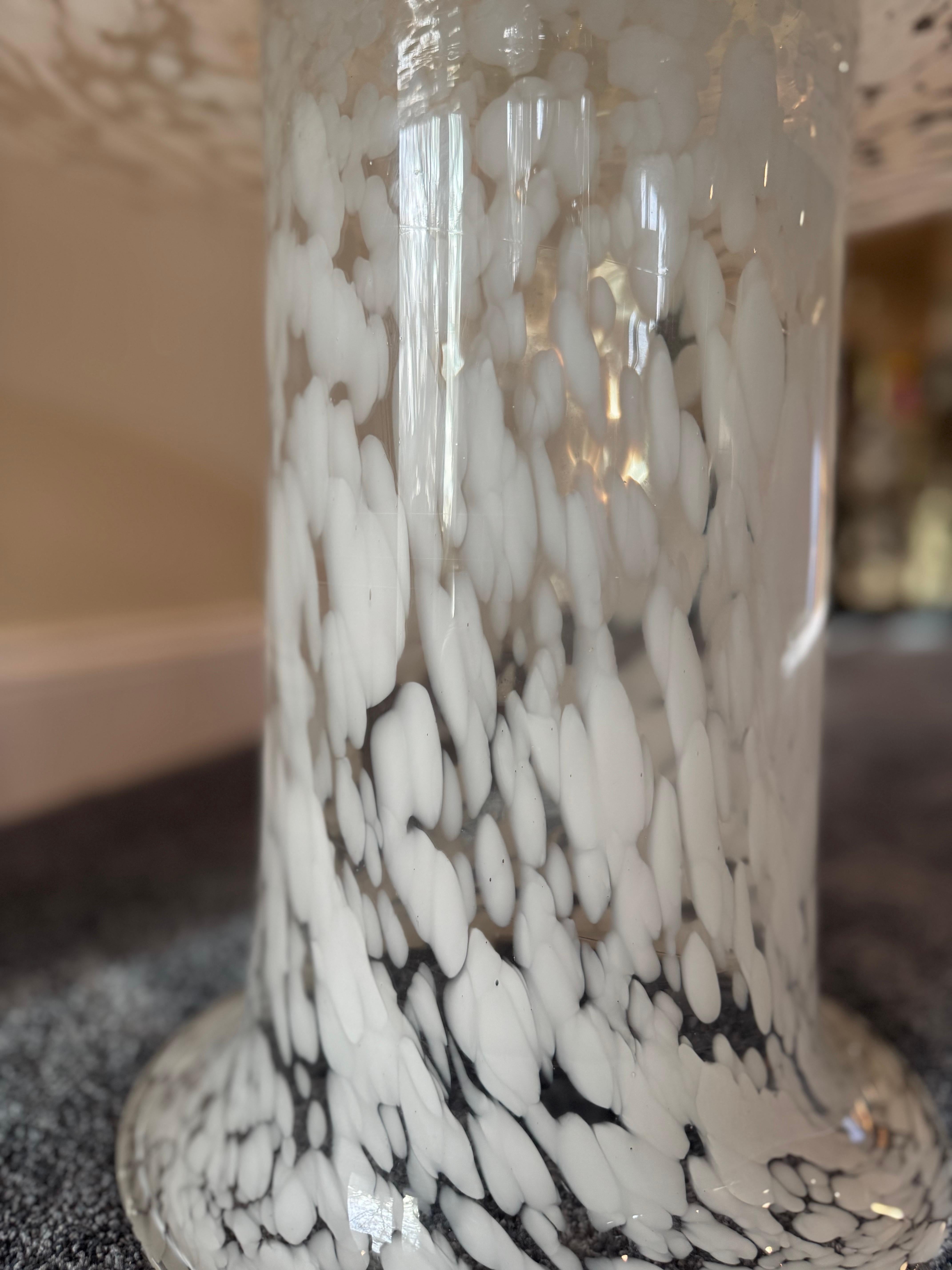 Mid-Century Modern Table d'appoint en verre de Murano des années 1960 en vente