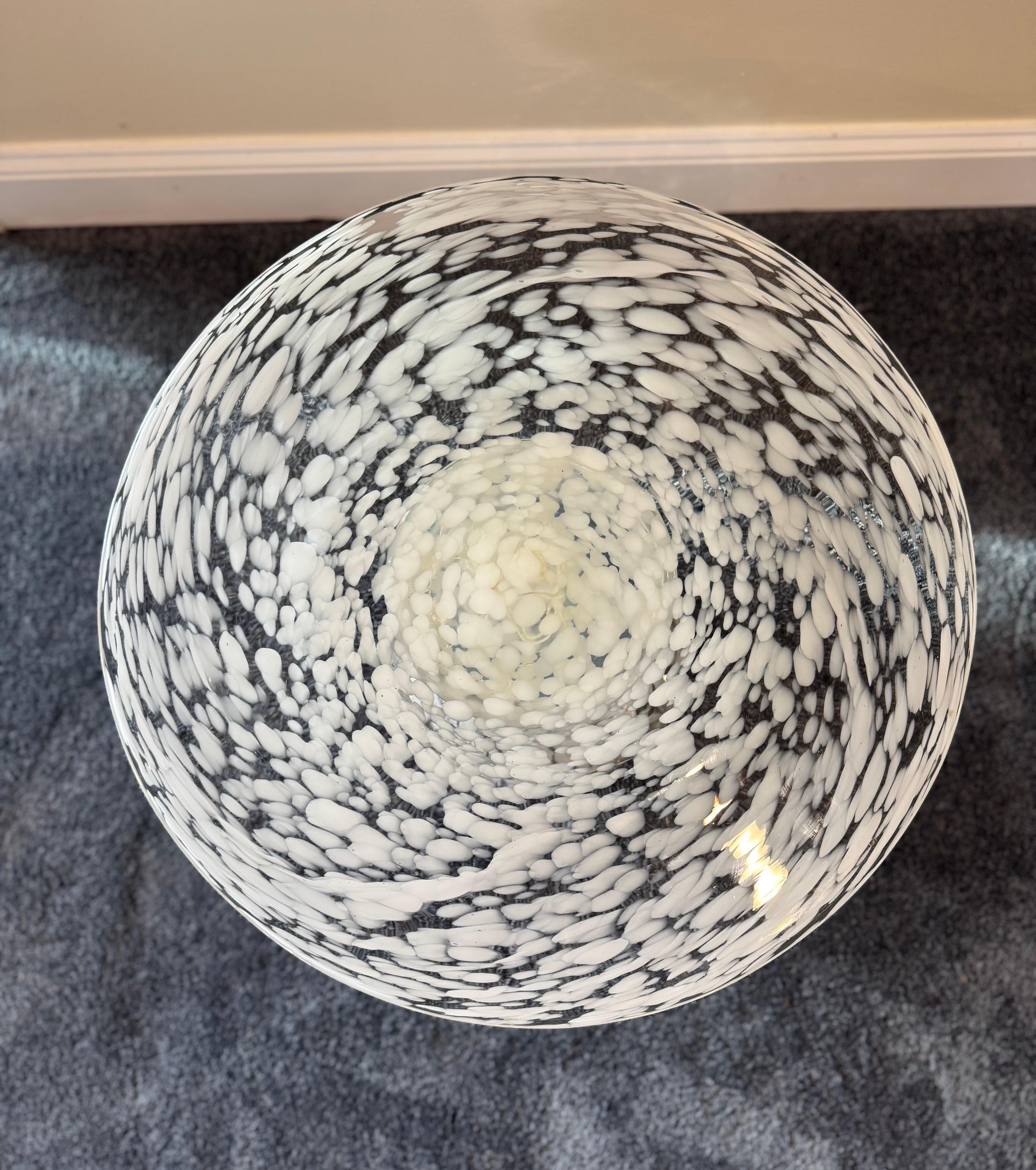 Verre brun Table d'appoint en verre de Murano des années 1960 en vente