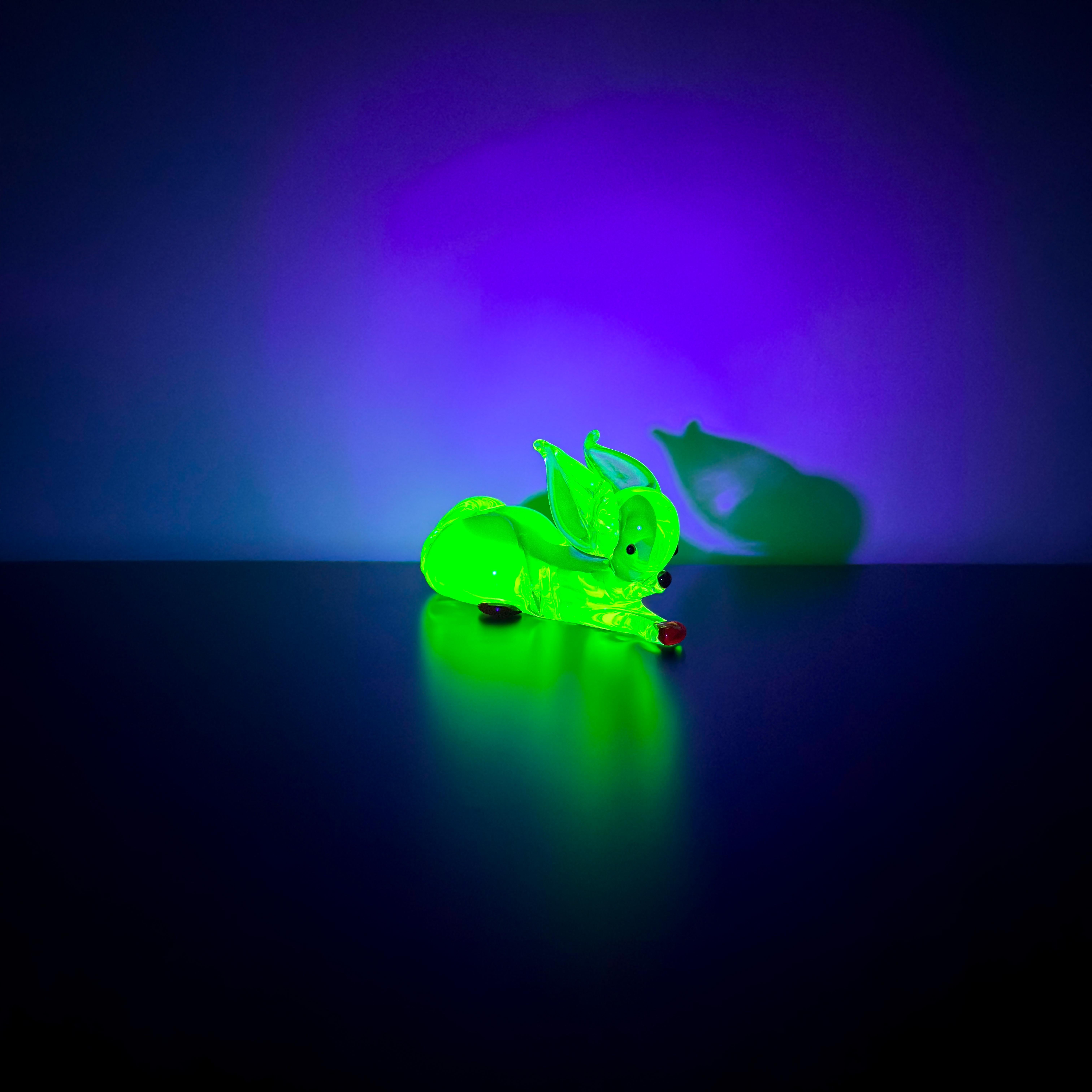 Italian Murano Uranium Glass Rabbit Sculpture by Ferro & Lazzarini c. 1960s, Italy For Sale