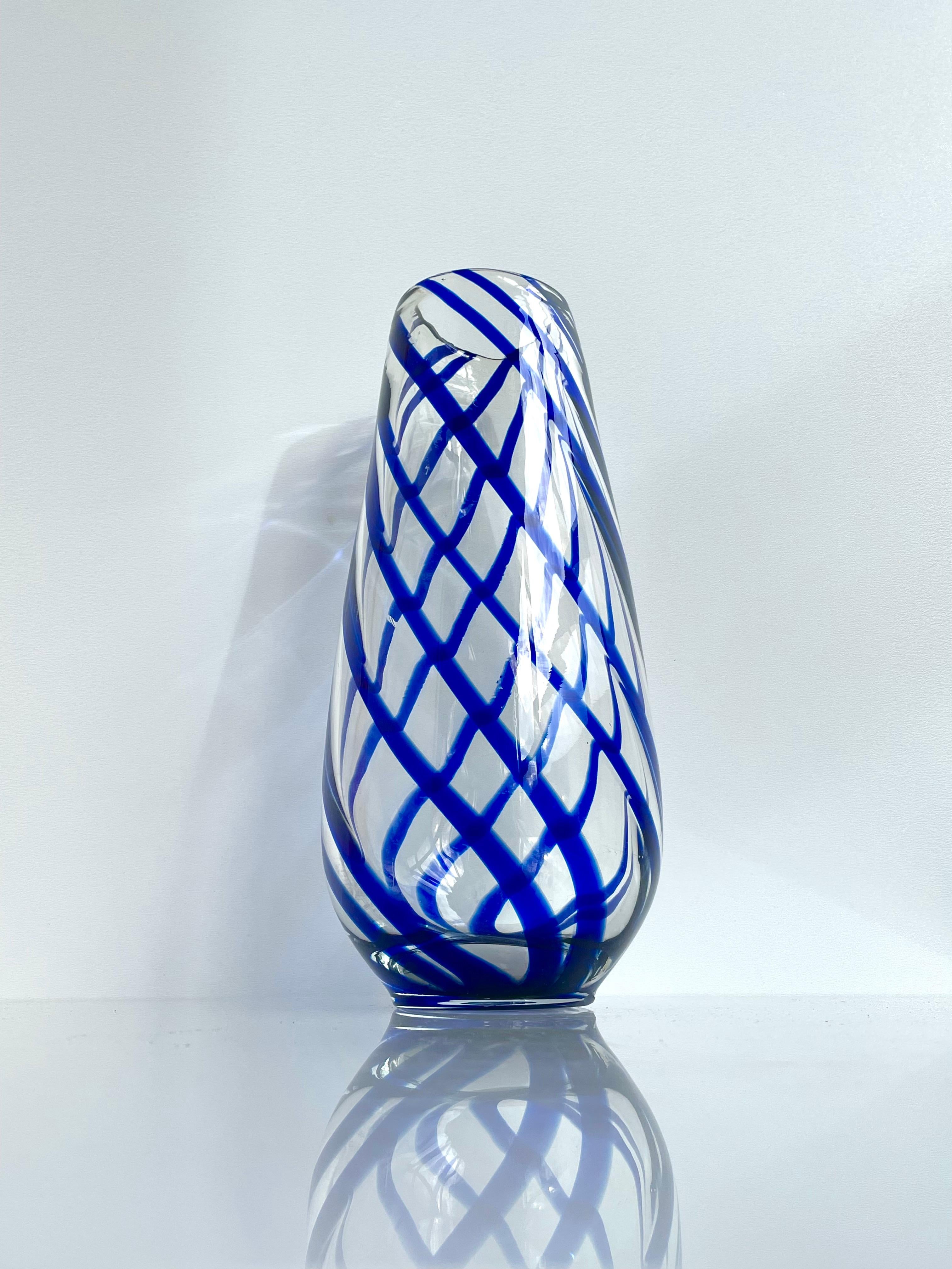 1960's Murano Glass Vase (Handmade) For Sale 3