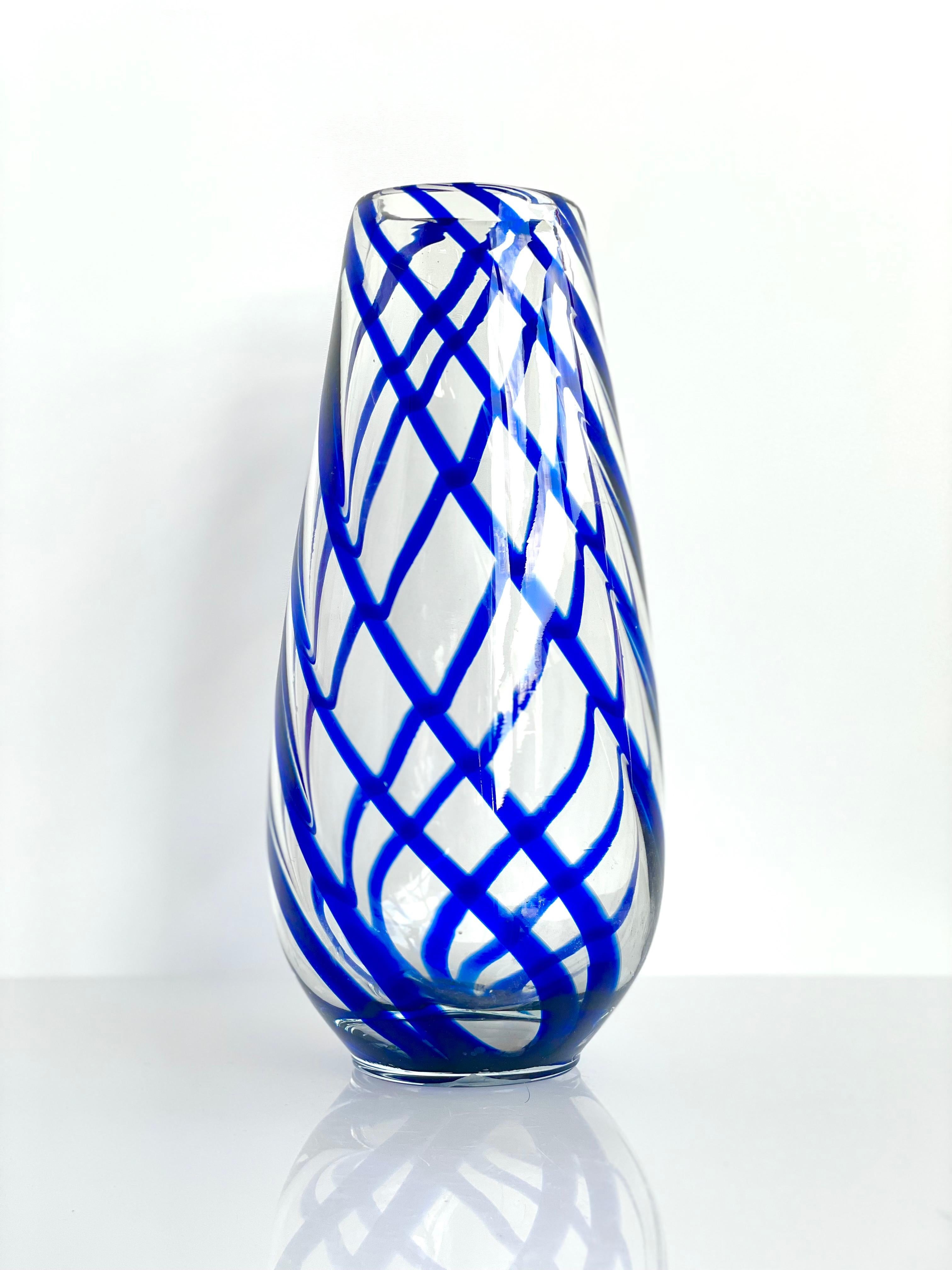 1960er Murano Glas Vase (Handgefertigt) (20. Jahrhundert) im Angebot
