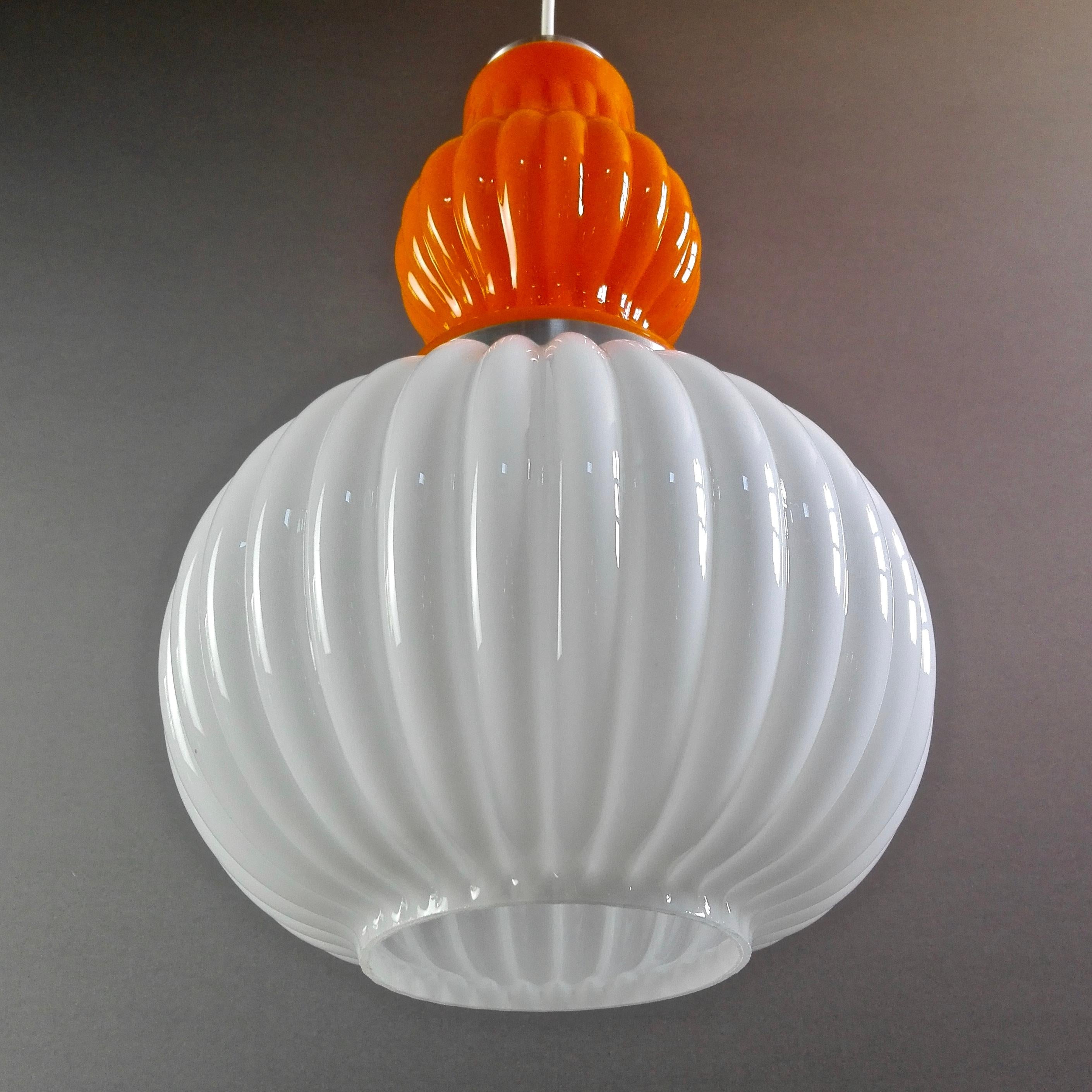 Hand-Crafted 1960s Murano white and orange two-tone glass and aluminum frame pendant lamp.  For Sale