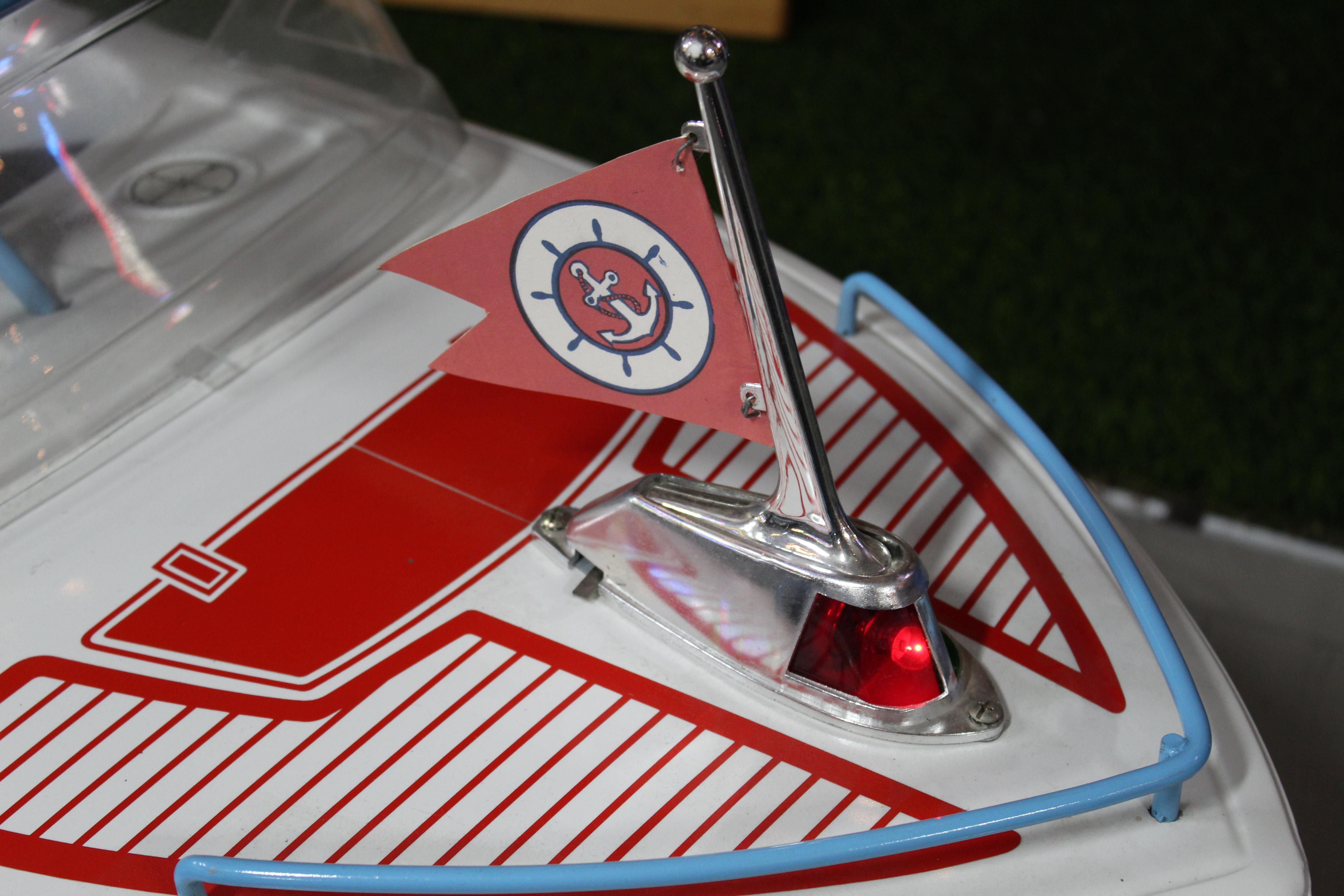 1960's Murray Jolly Rogers Pedal Car / Boat with Original Motor For Sale 11
