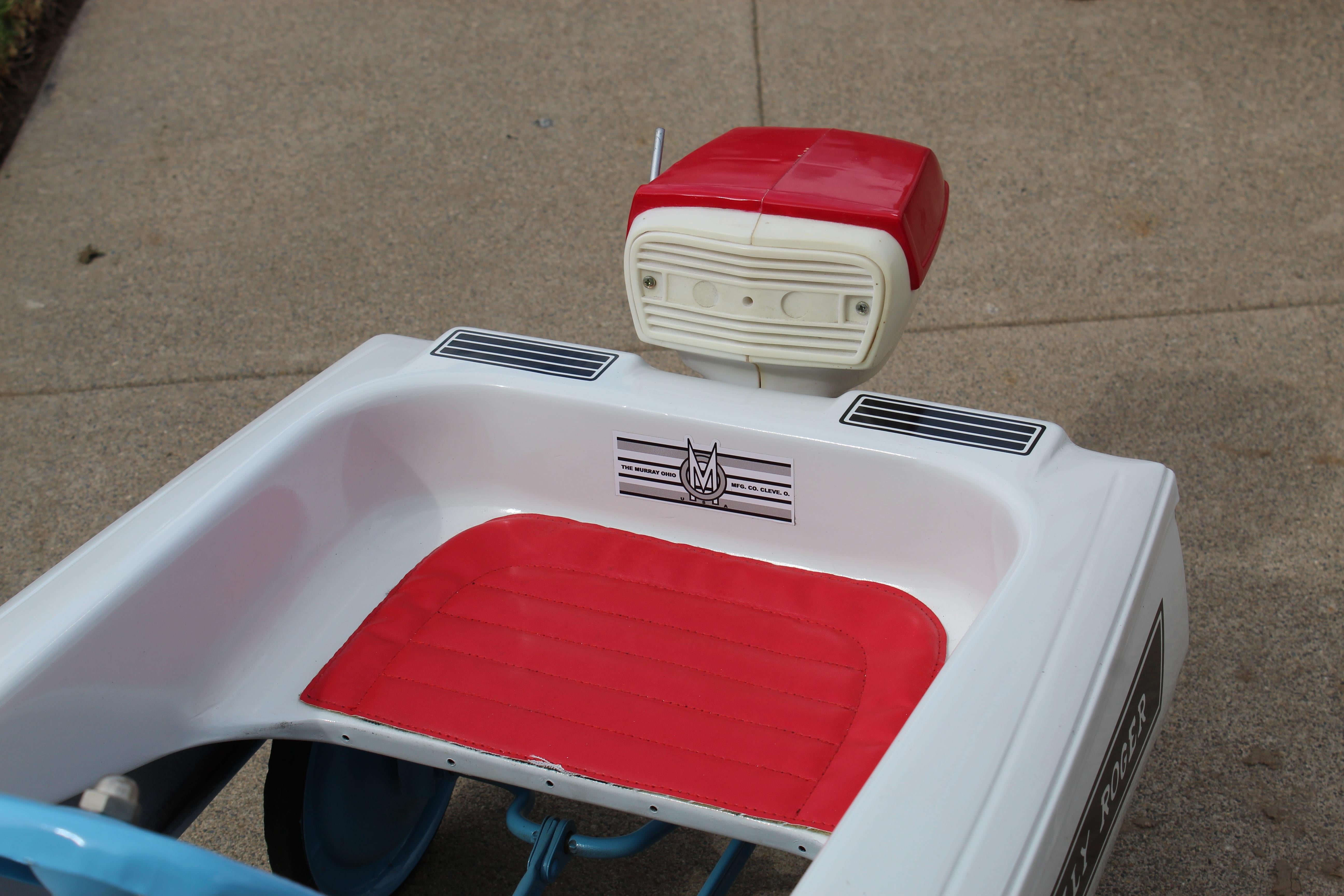Mid-20th Century 1960's Murray Jolly Rogers Pedal Car / Boat with Original Motor For Sale