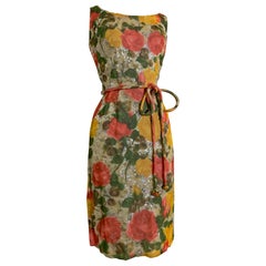 Nan Duskin Seiden-Chiffon-Etuikleid mit „Sommerrosen“-Druck und klaren Pailletten, 1960er Jahre