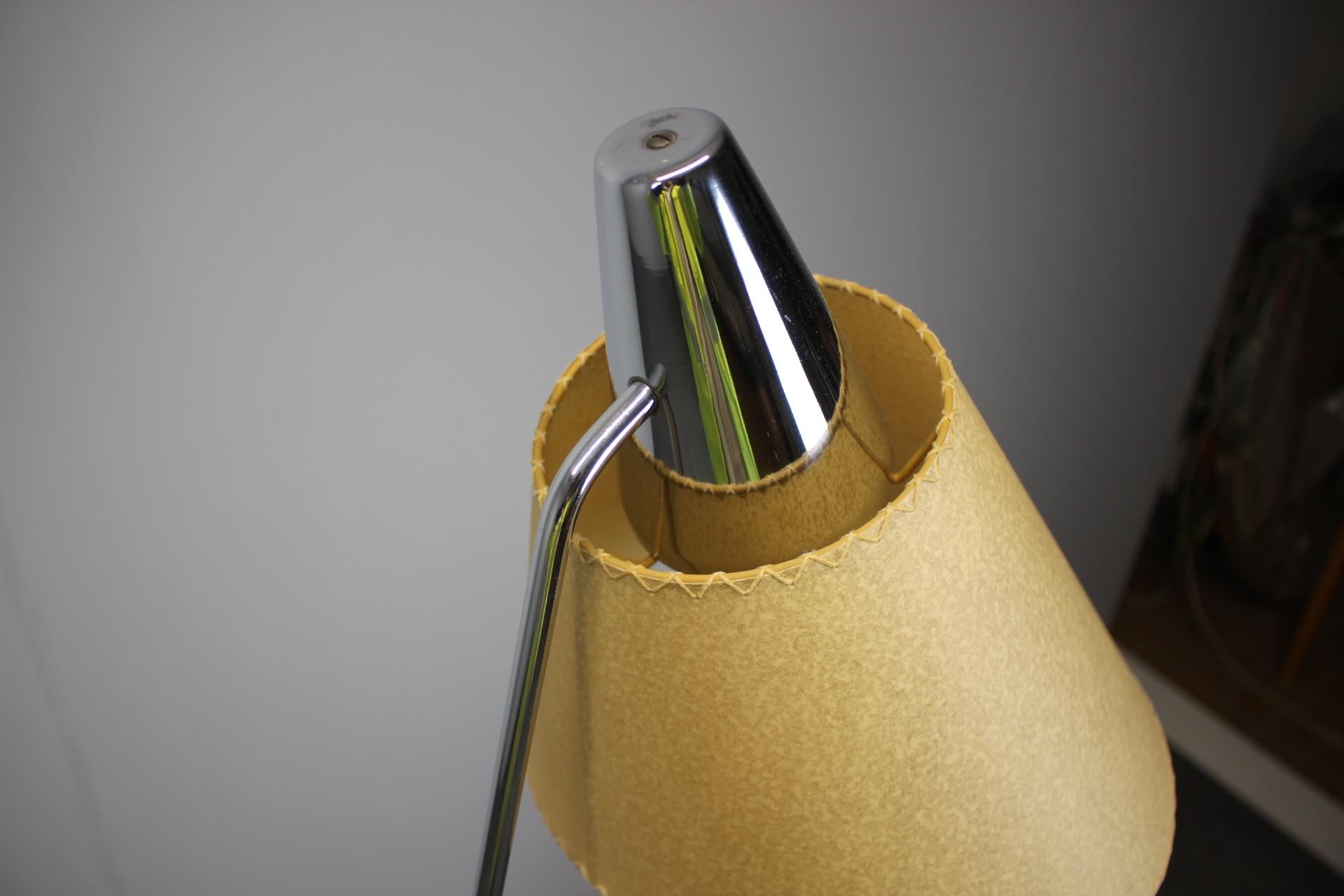 1960s Napako Giraffe Floor Lamp in Chrome by Josef Hůrka with Handmade Parchment in vendita 5