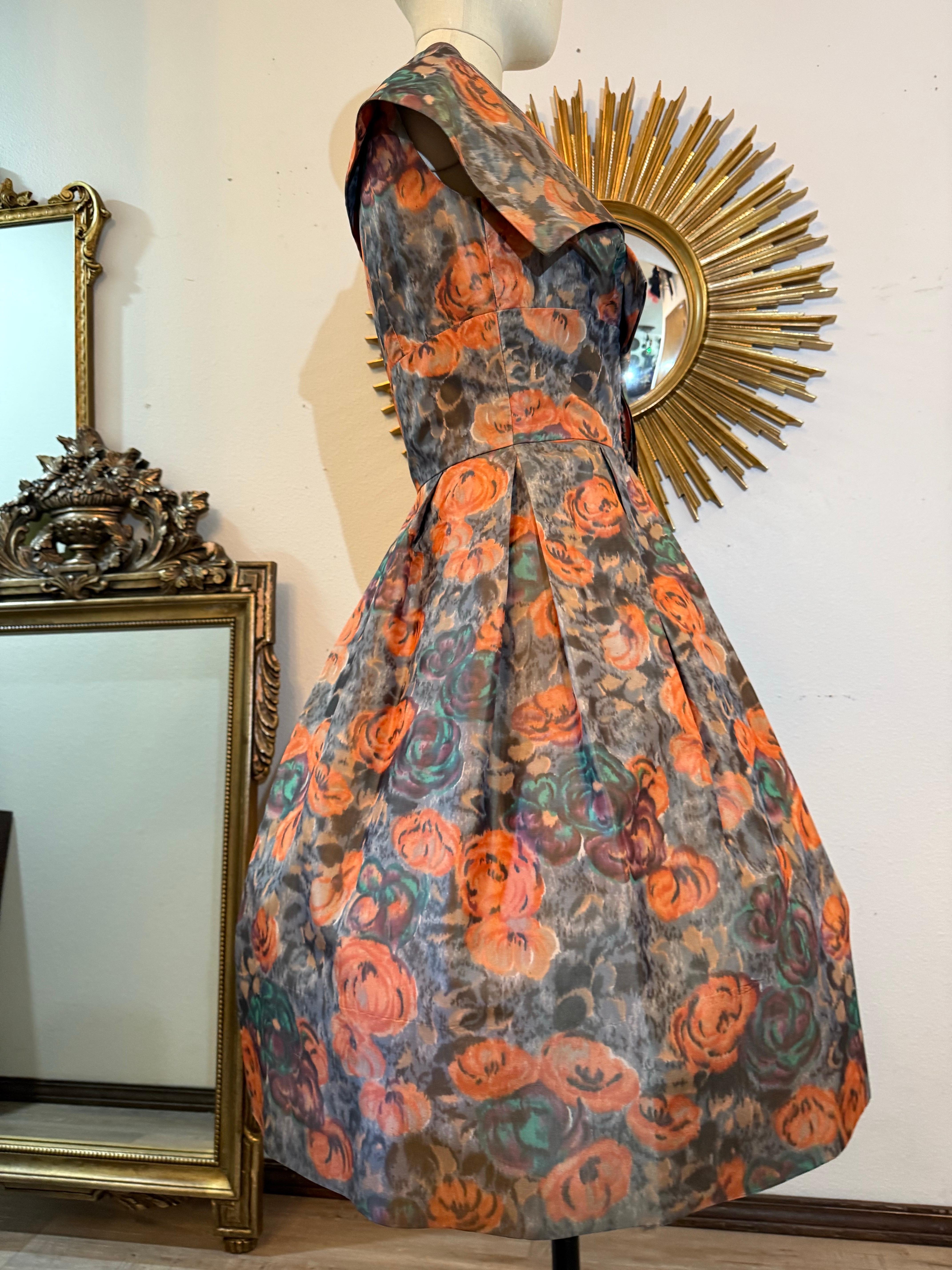 1960s Nathan Strong Silk Taffeta Moire Floral Cocktail Dress w Picture Collar en vente 10