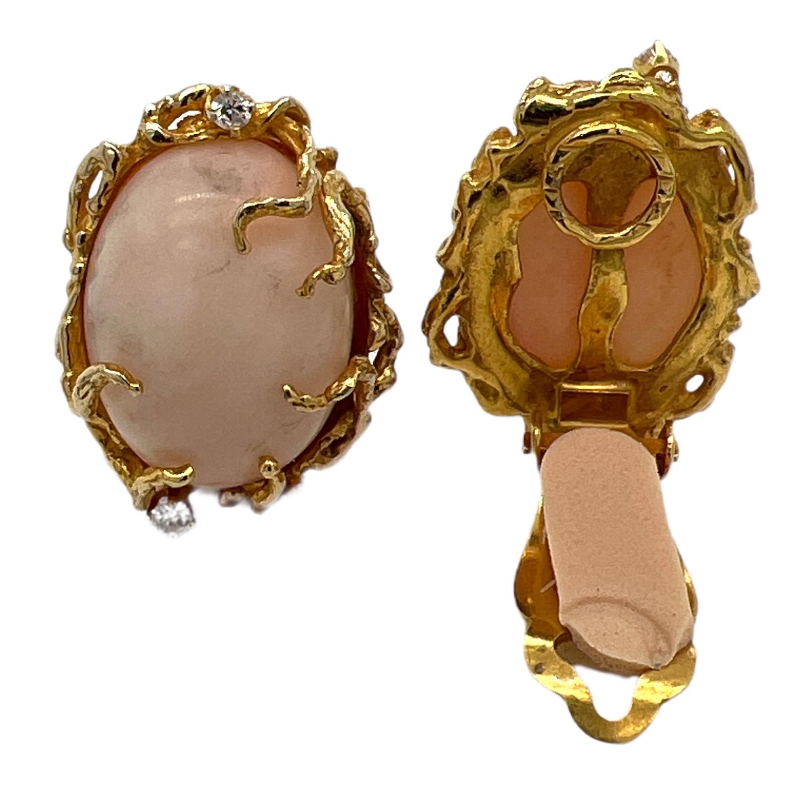 Cabochon 1960's Natural Coral Diamond 14 Karat Yellow Gold Vintage Ear Clip Earrings
