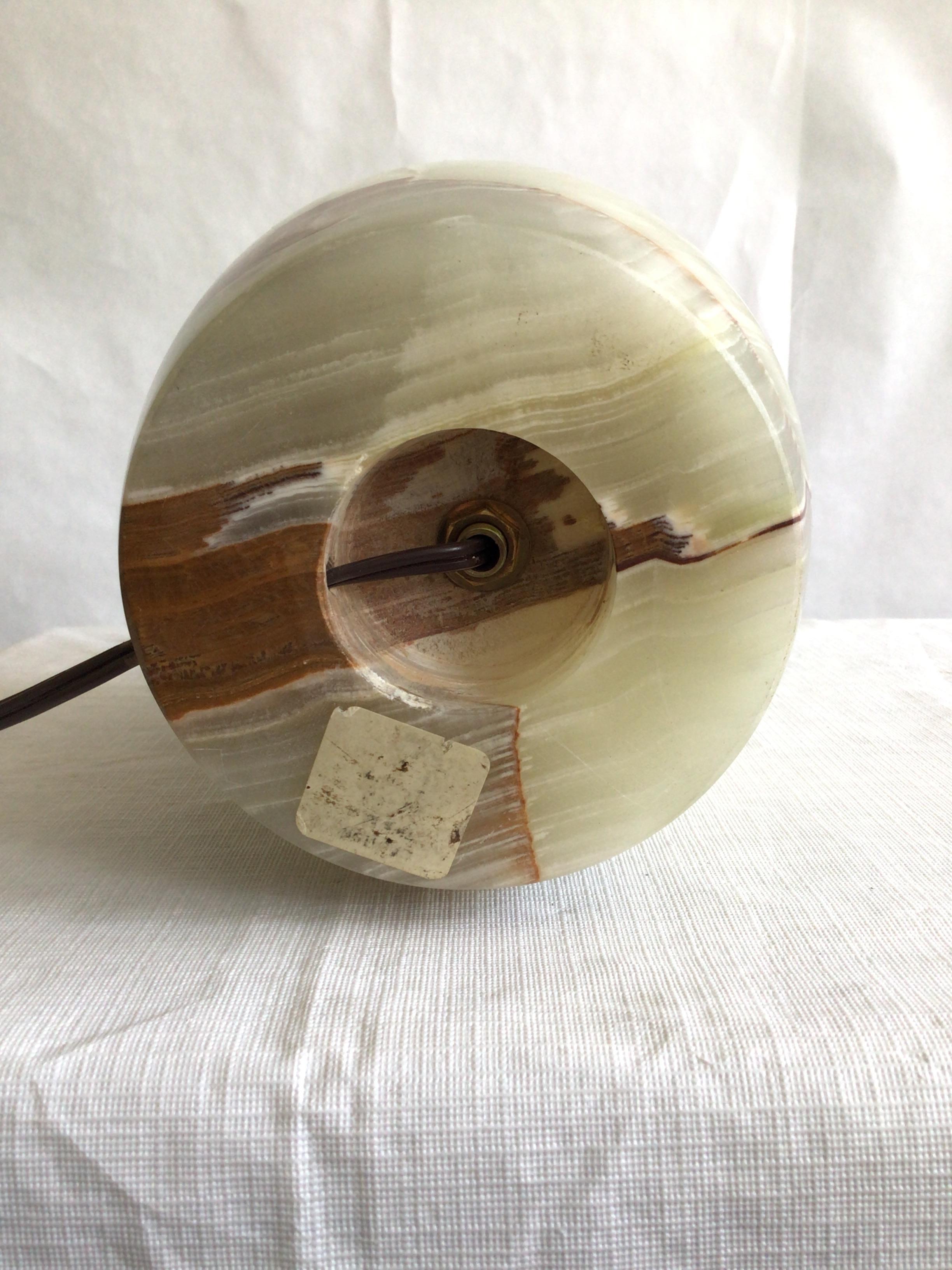 1960s Natural Onyx Stone Tabletop Lamp For Sale 2