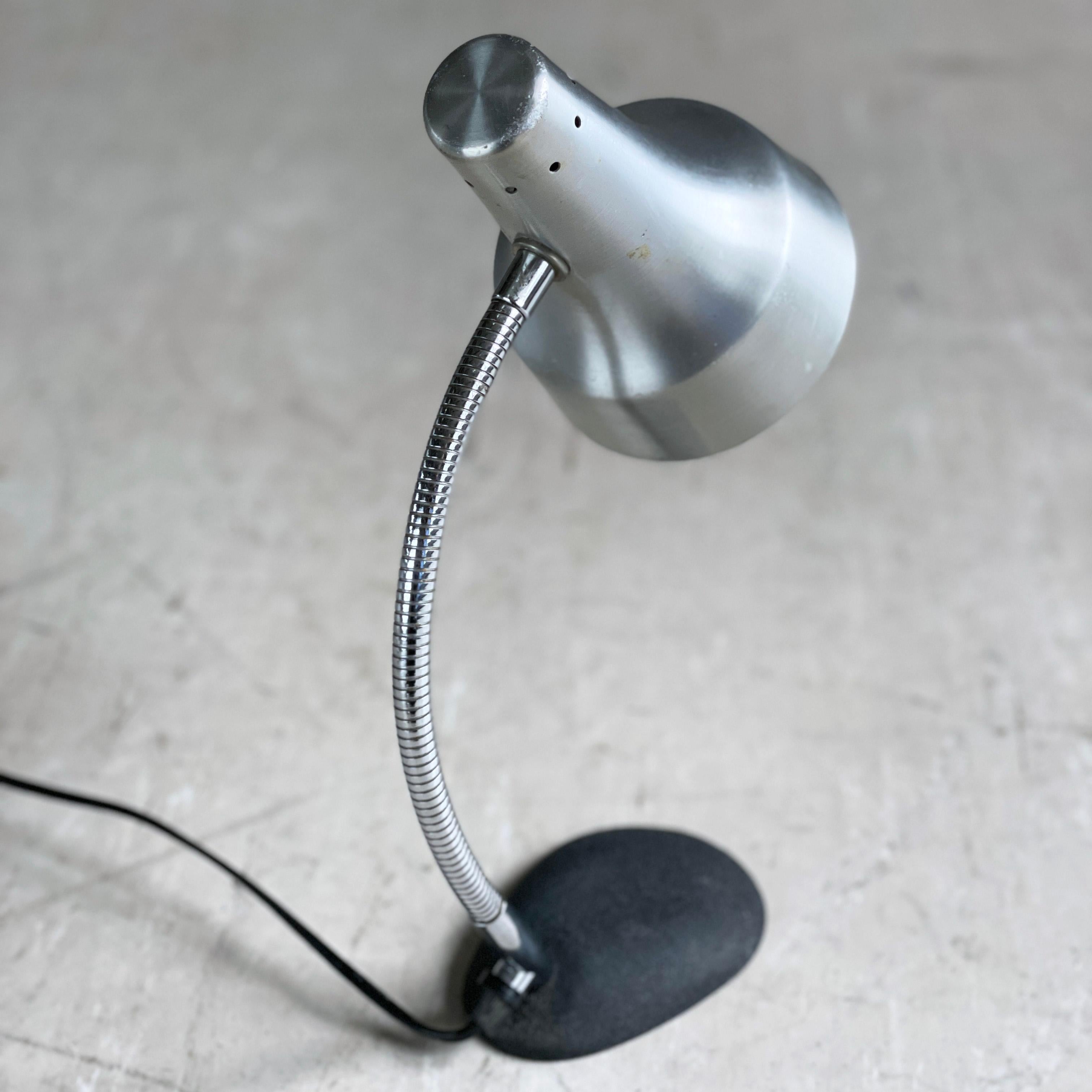 1960er NB3 Schreibtisch-/Tischlampe von Neweba, Schweiz (Moderne der Mitte des Jahrhunderts) im Angebot