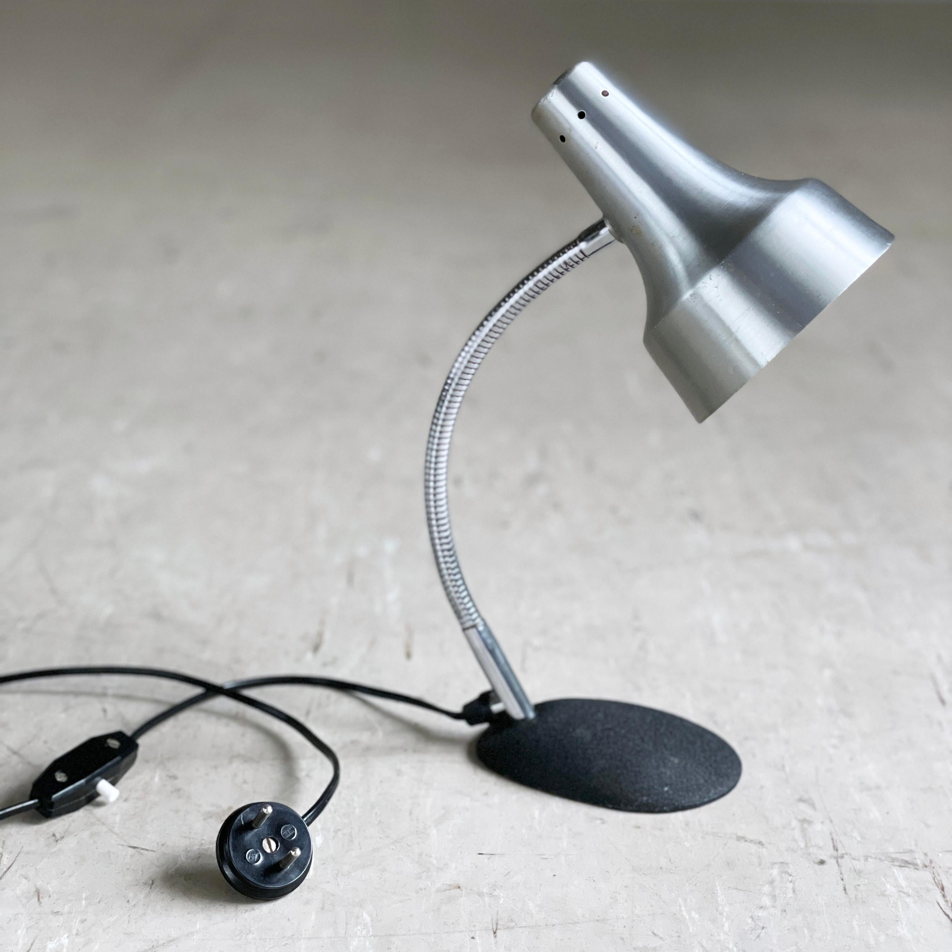 1960er NB3 Schreibtisch-/Tischlampe von Neweba, Schweiz im Angebot 3