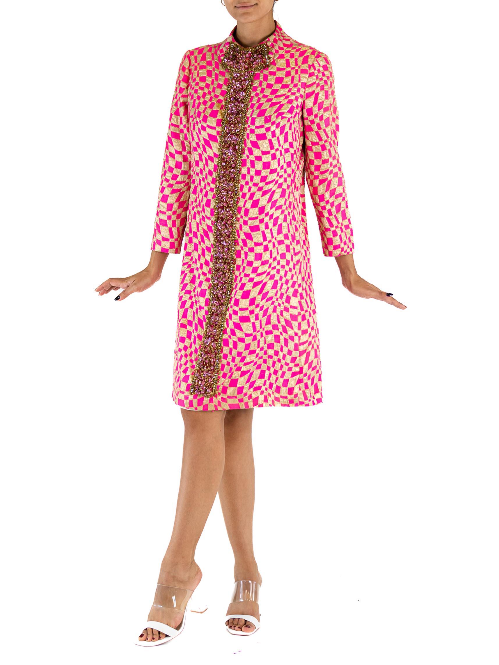1960S Neon Pink Lurex & Acrylic Blend Jacquard Sequin Bead Encrusted Dress For Sale 1