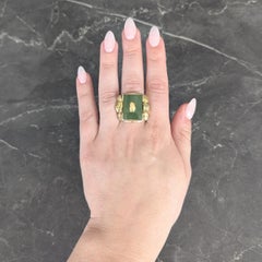 1960's Nephrite Jade 10 Karat Yellow Gold Vintage Nugget Signet Ring