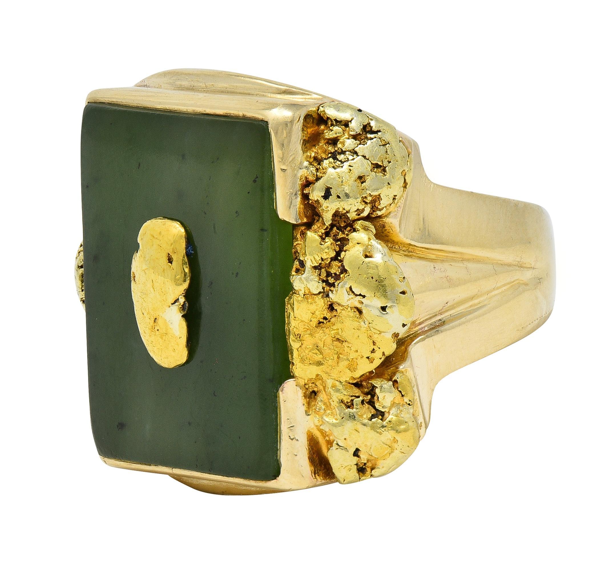 Anello con pepita vintage in giada nefrite del 1960, oro giallo 10 carati In condizioni ottime in vendita a Philadelphia, PA